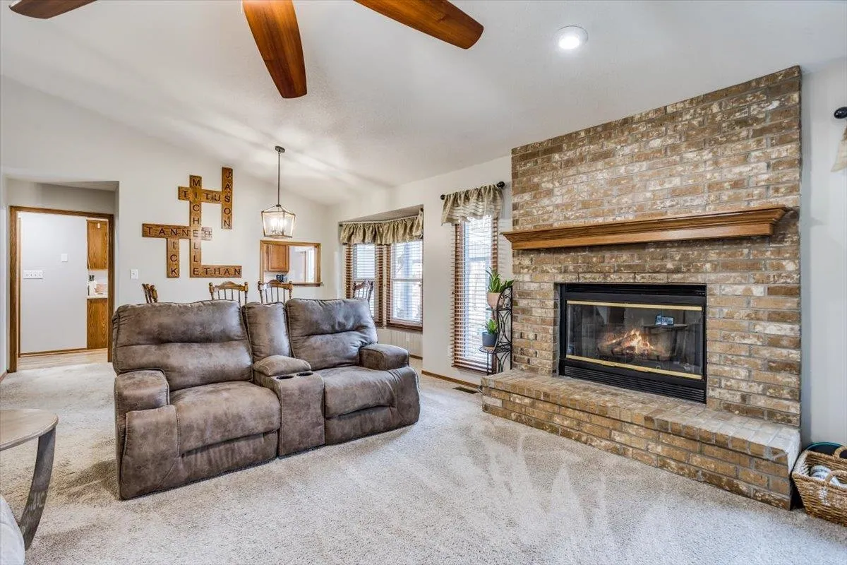 Derby, Kansas 67037, United States, 4 Bedrooms Bedrooms, ,3 BathroomsBathrooms,Residential,Pending,89065