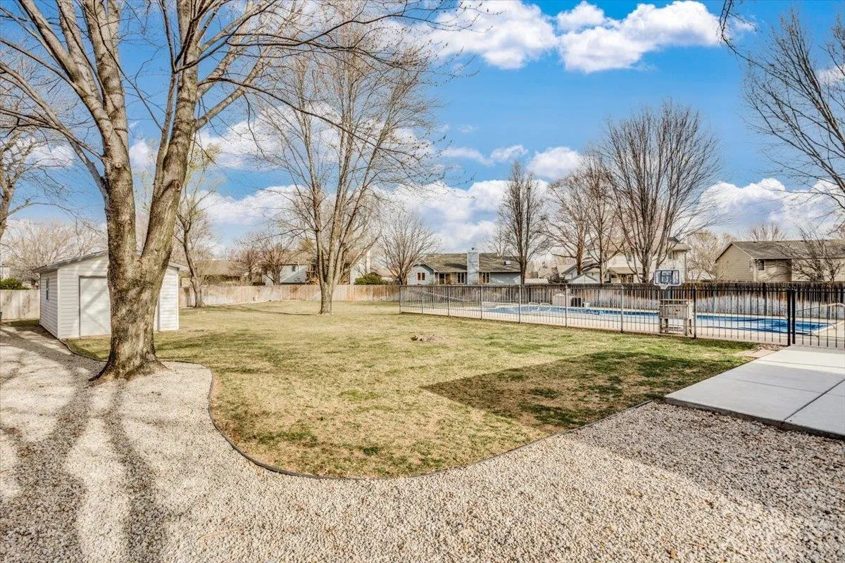 Derby, Kansas 67037, United States, 4 Bedrooms Bedrooms, ,3 BathroomsBathrooms,Residential,Pending,89065