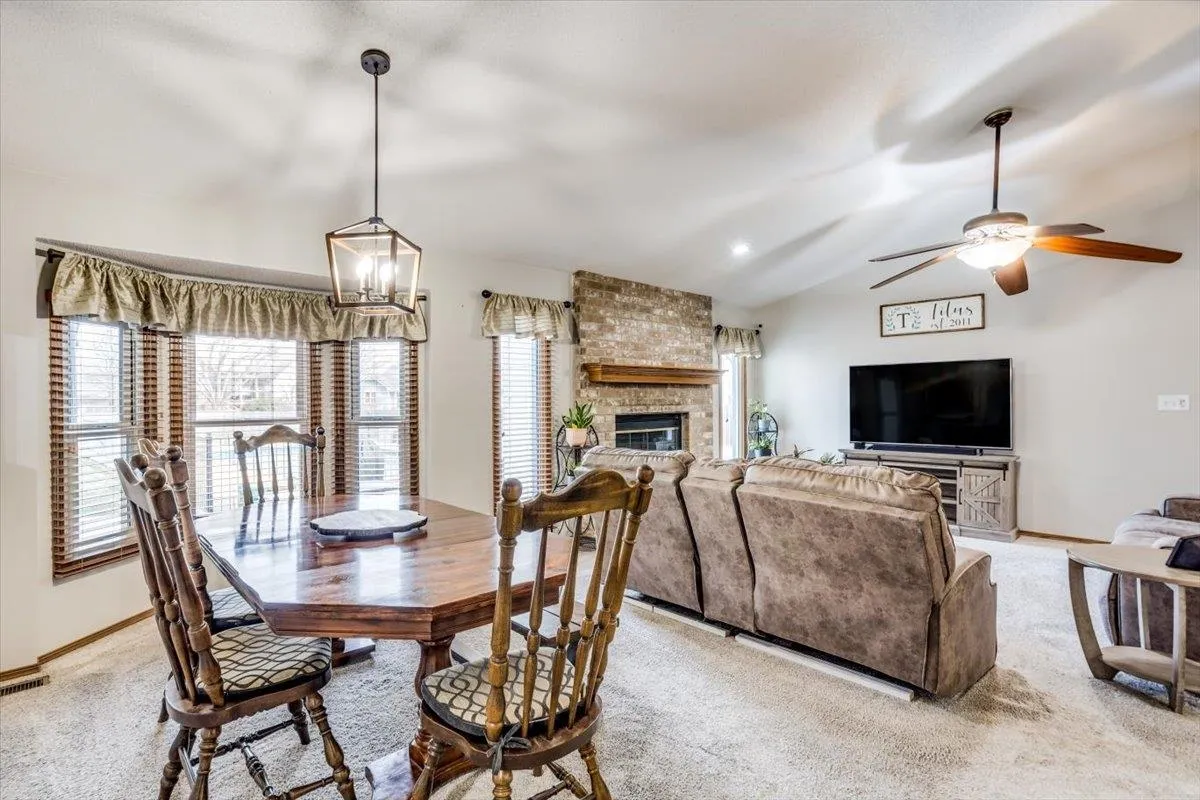 Derby, Kansas 67037, United States, 4 Bedrooms Bedrooms, ,3 BathroomsBathrooms,Residential,Pending,89065