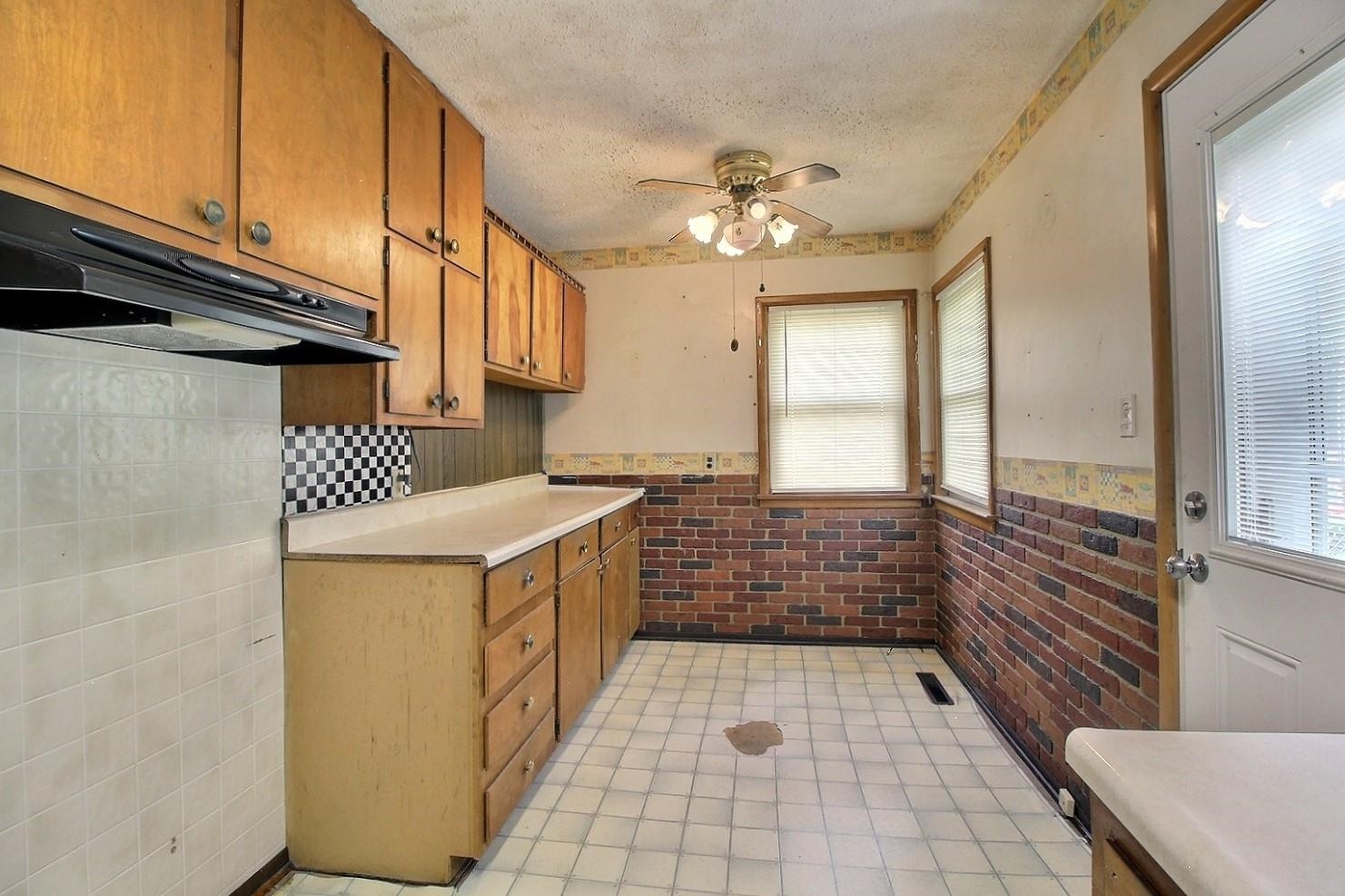 354 S Derby Ave, Derby, Kansas image 9