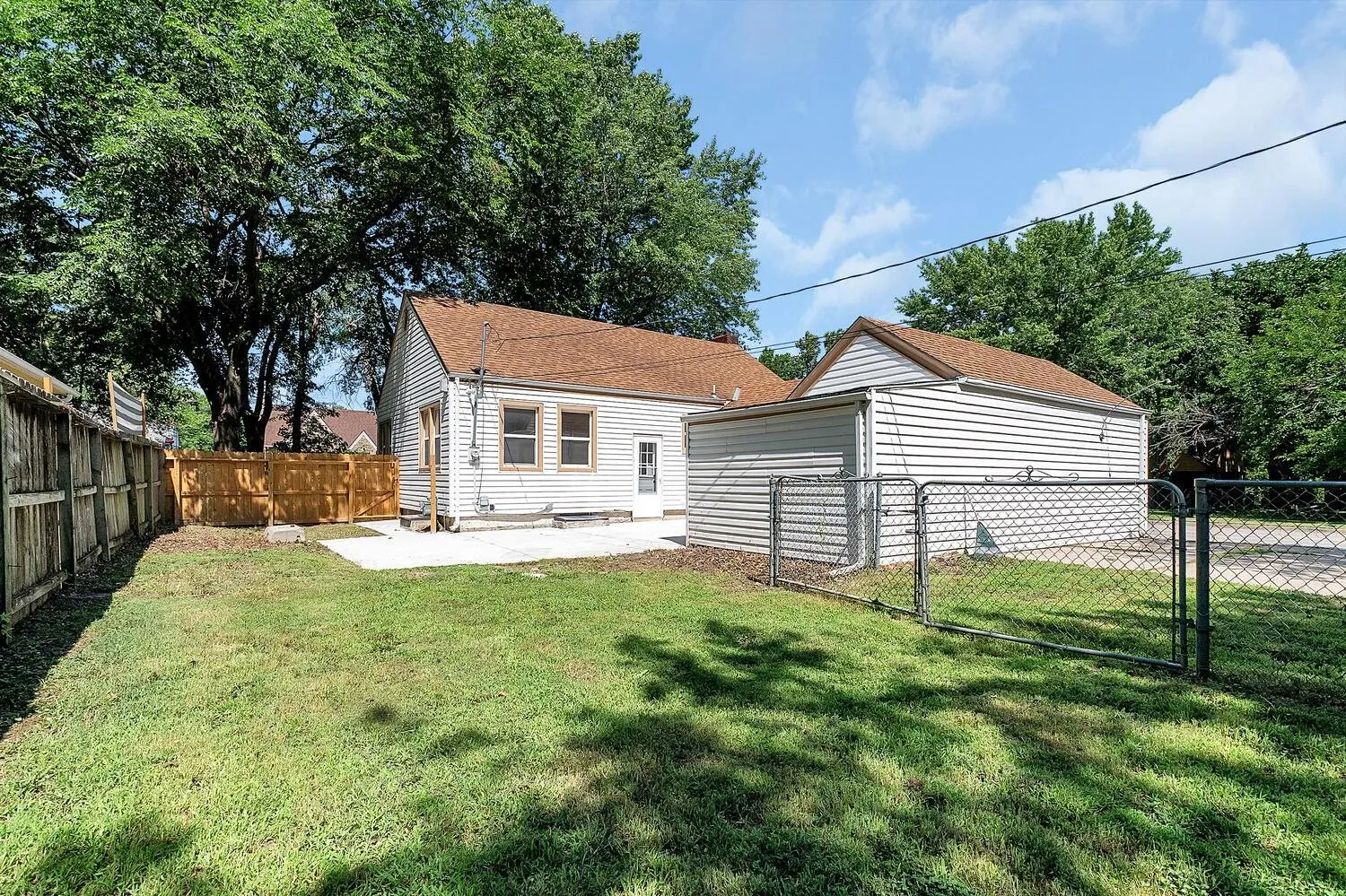 Wichita, Kansas 67218, United States, 2 Bedrooms Bedrooms, ,1 BathroomBathrooms,Residential,Active,179536