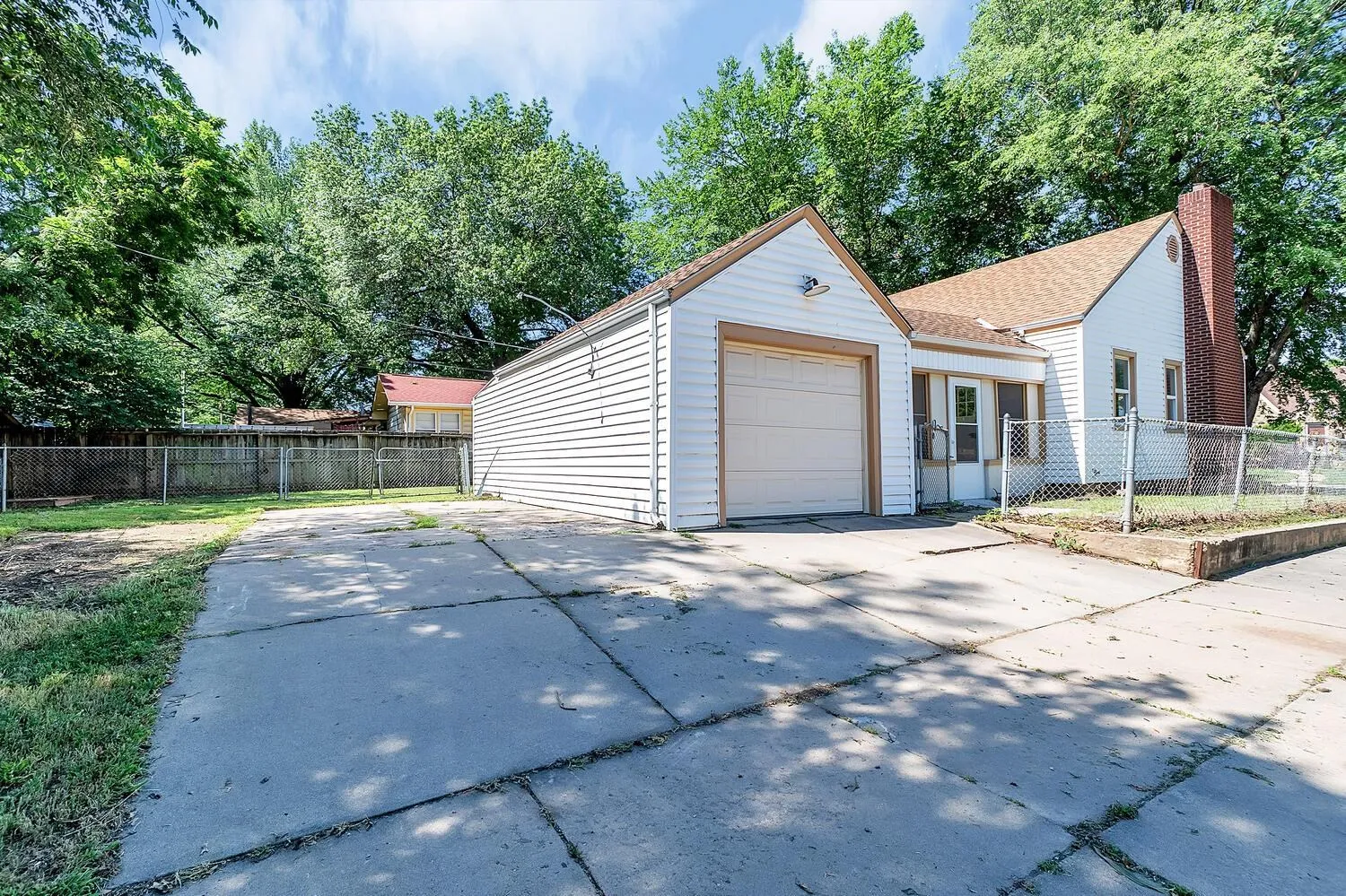 Wichita, Kansas 67218, United States, 2 Bedrooms Bedrooms, ,1 BathroomBathrooms,Residential,Active,179536