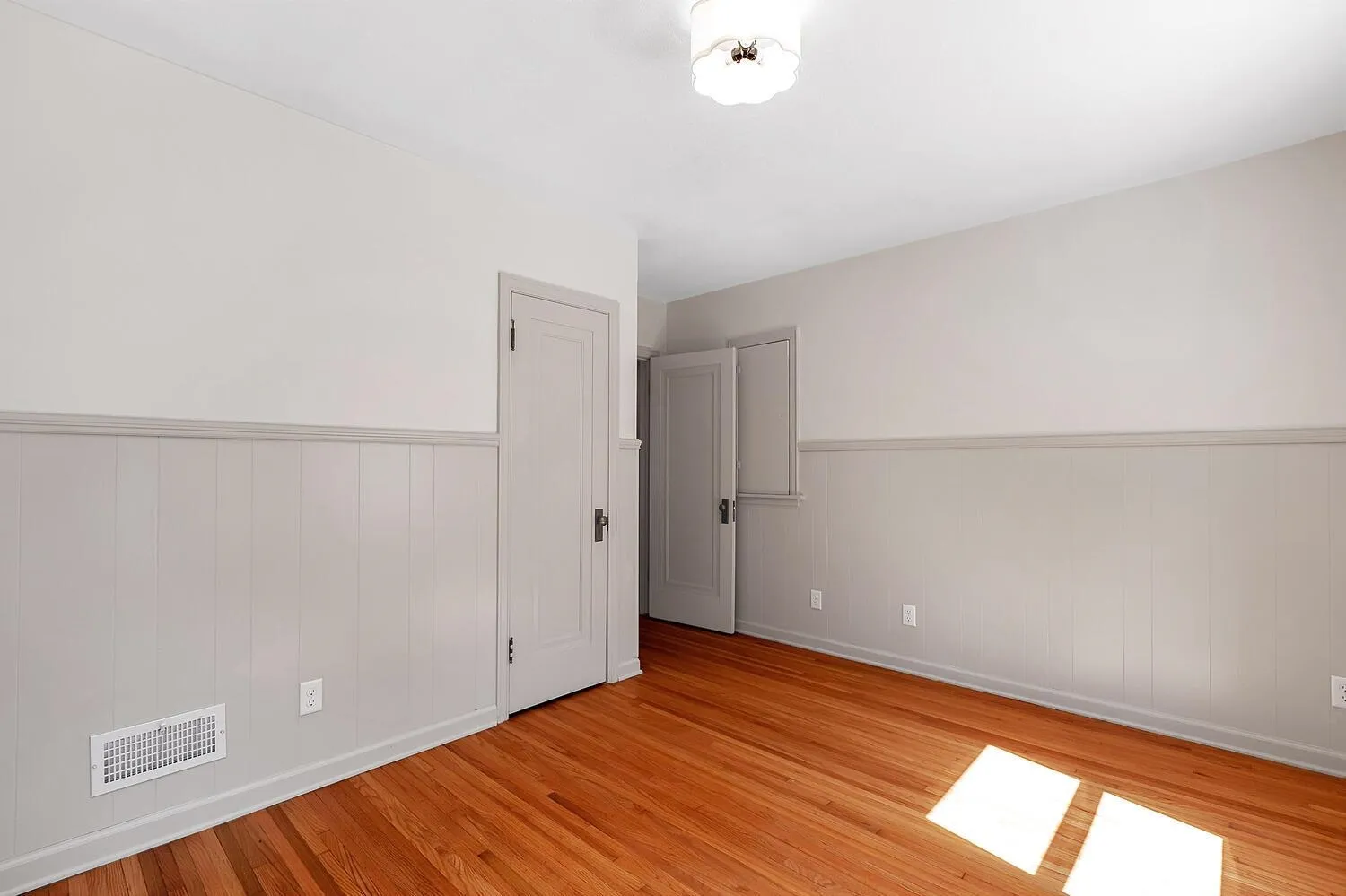 Wichita, Kansas 67218, United States, 2 Bedrooms Bedrooms, ,1 BathroomBathrooms,Residential,Active,179536