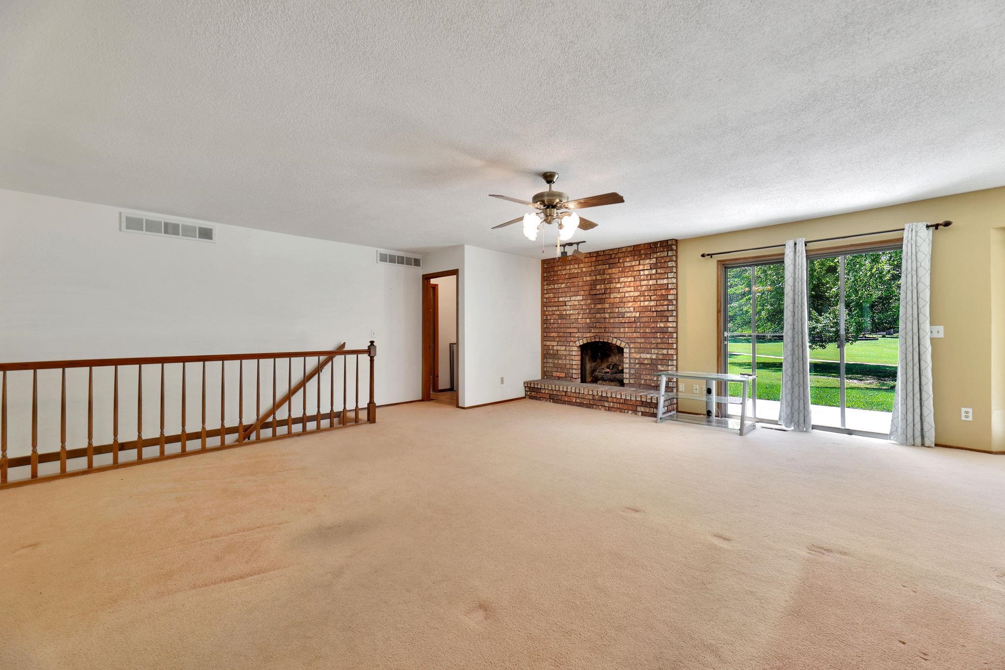 2534 S Yellowstone Cir, Wichita, Kansas image 6