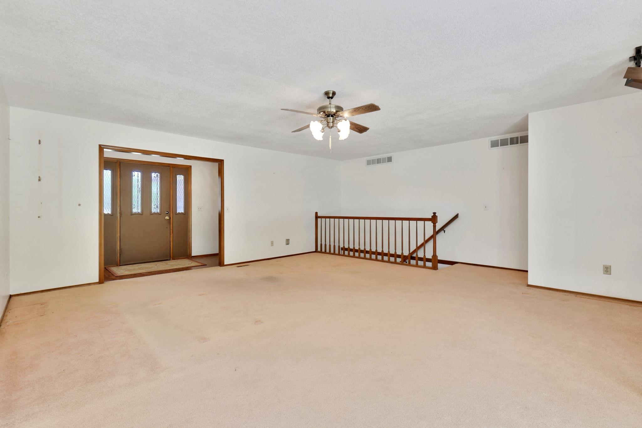 2534 S Yellowstone Cir, Wichita, Kansas image 4