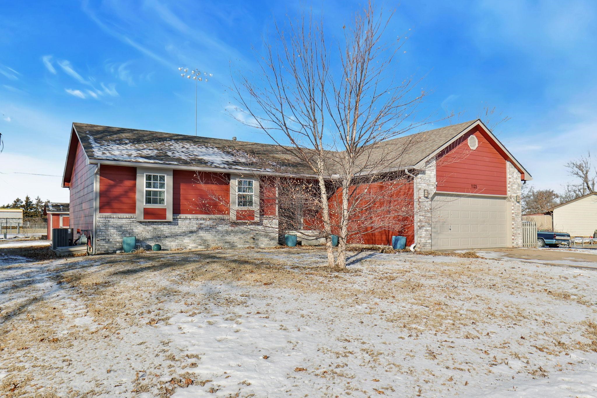 1123 N Burrows St, Belle Plaine, Kansas image 2