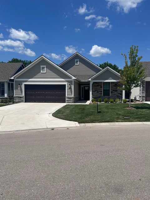 Townhouse For Sale - 620 E Park Place<br/> Butler County, Andover, KS 67002