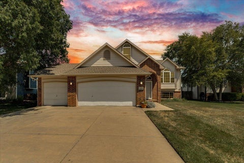 Homes For Sale - 616 W Gatewood Ln<br/> Butler County, Andover, KS 67002