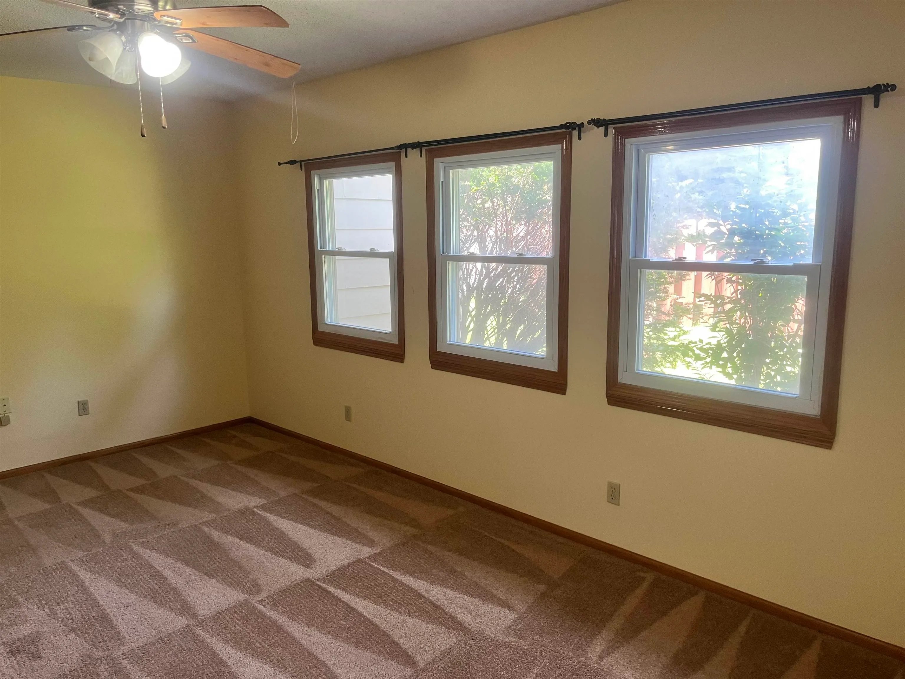 Marion, Kansas 66861, United States, 3 Bedrooms Bedrooms, ,2 BathroomsBathrooms,Residential,Active,144116