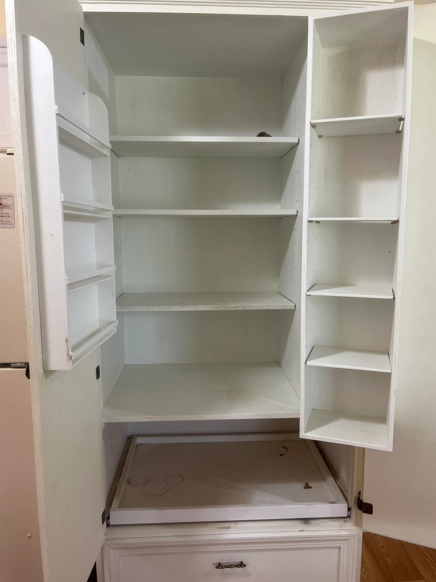 Marion, Kansas 66861, United States, 3 Bedrooms Bedrooms, ,2 BathroomsBathrooms,Residential,Active,144116