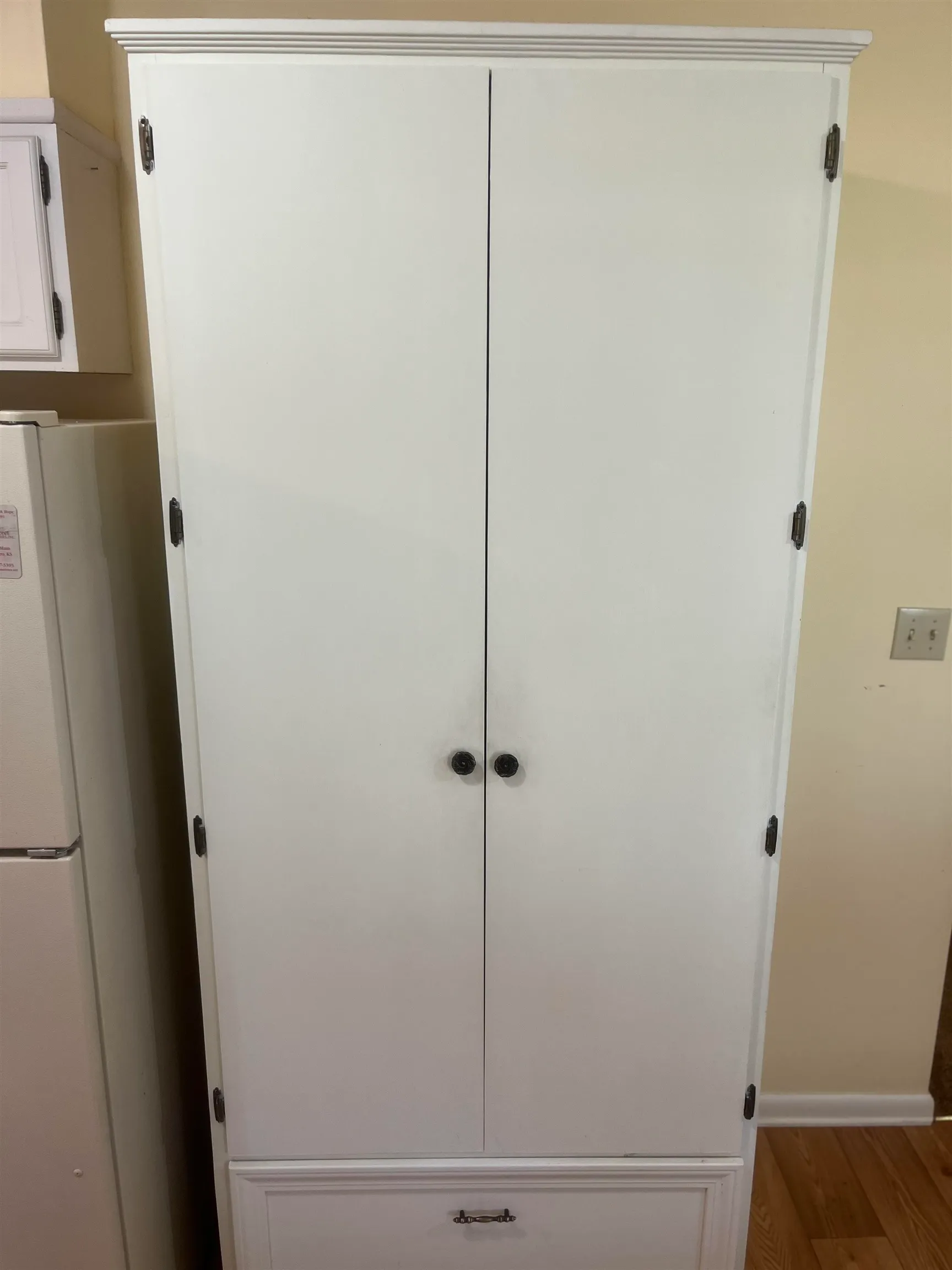 Marion, Kansas 66861, United States, 3 Bedrooms Bedrooms, ,2 BathroomsBathrooms,Residential,Active,144116