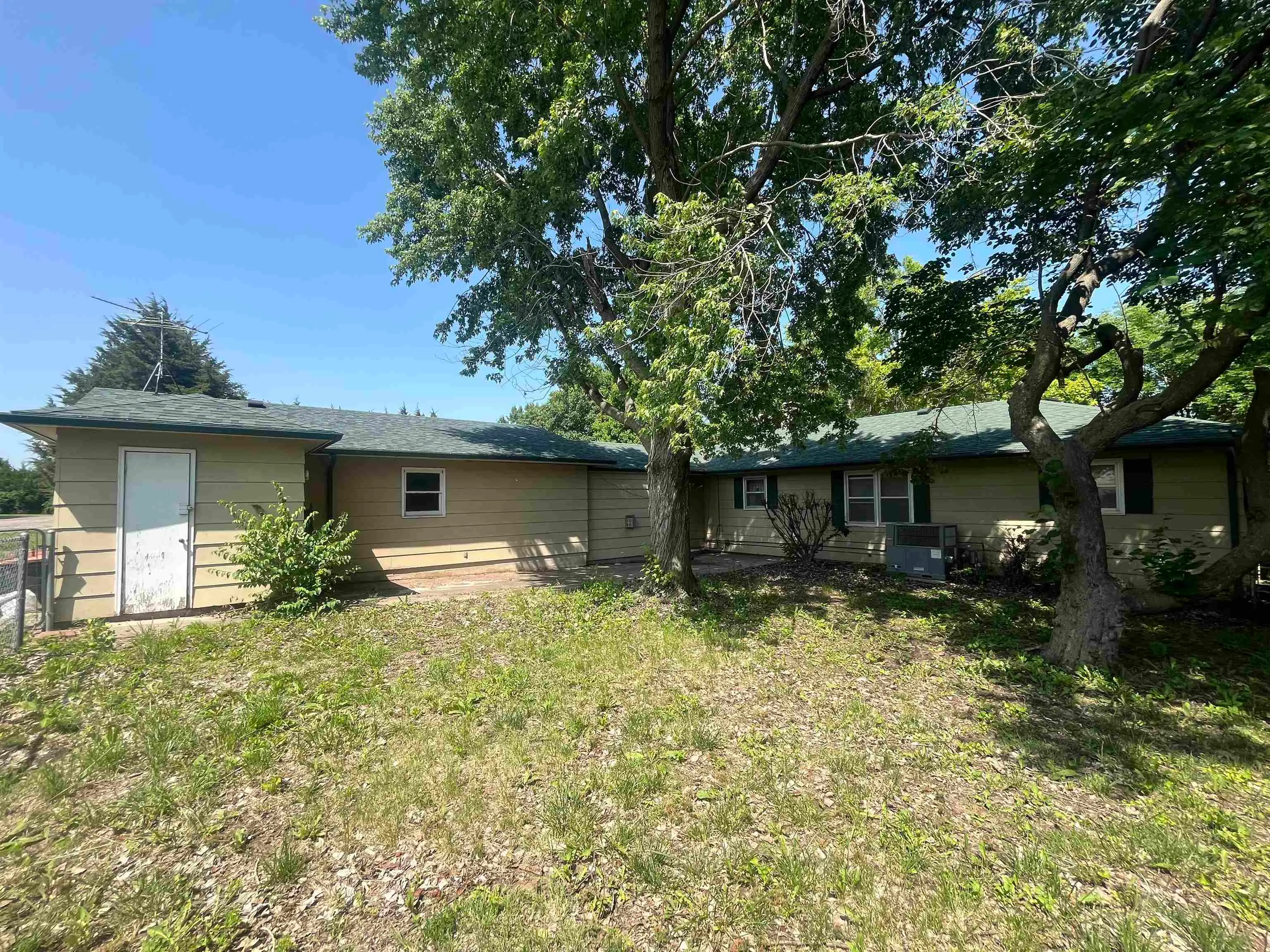 Marion, Kansas 66861, United States, 3 Bedrooms Bedrooms, ,2 BathroomsBathrooms,Residential,Active,144116