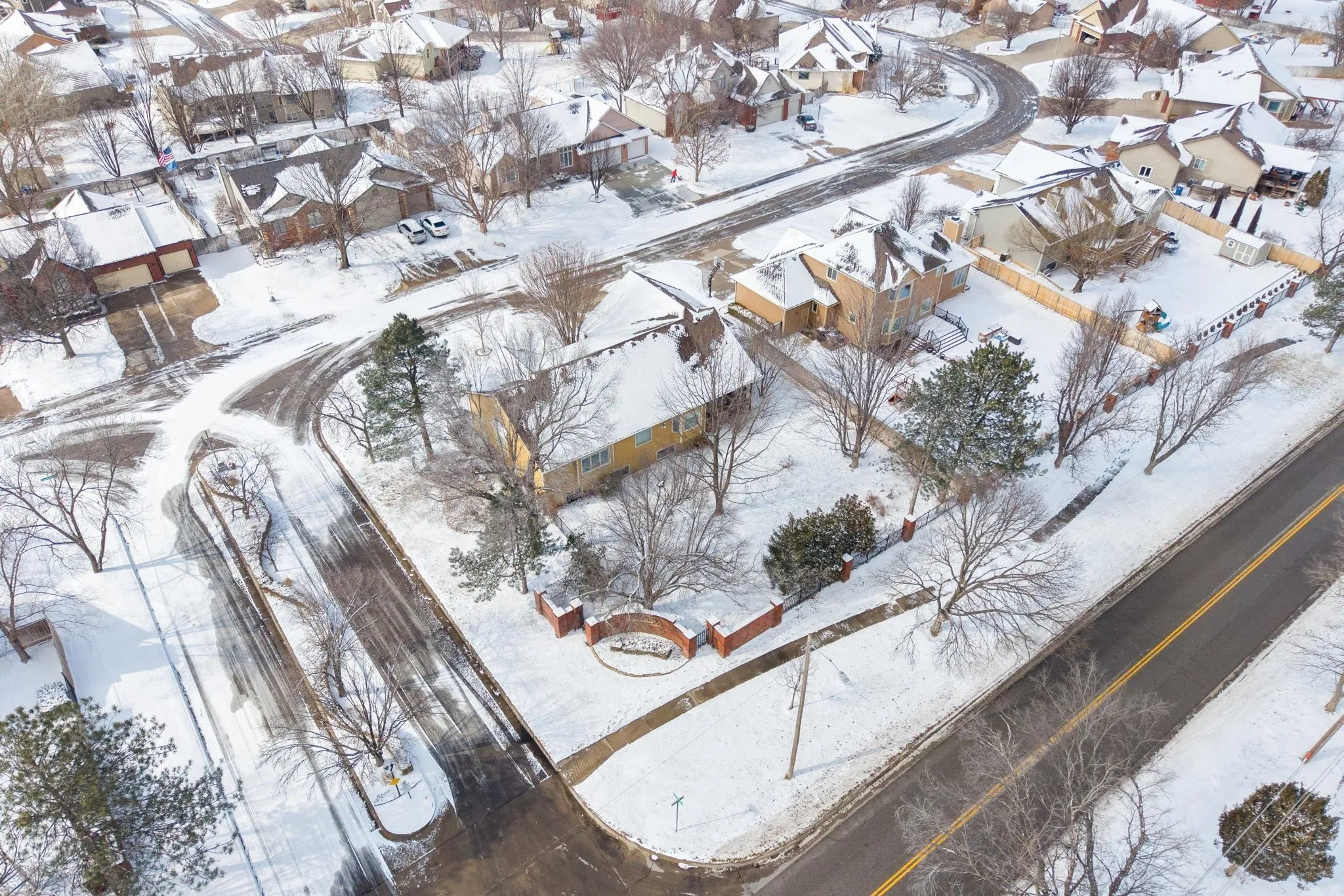 Wichita, Kansas 67235, United States, 4 Bedrooms Bedrooms, ,4 BathroomsBathrooms,Residential,Active,4351