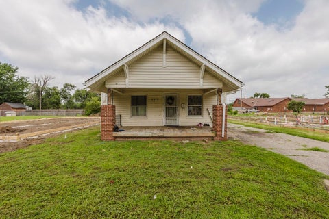 Homes For Sale - 1317 N Madison Ave<br/> Wichita, KS 67214