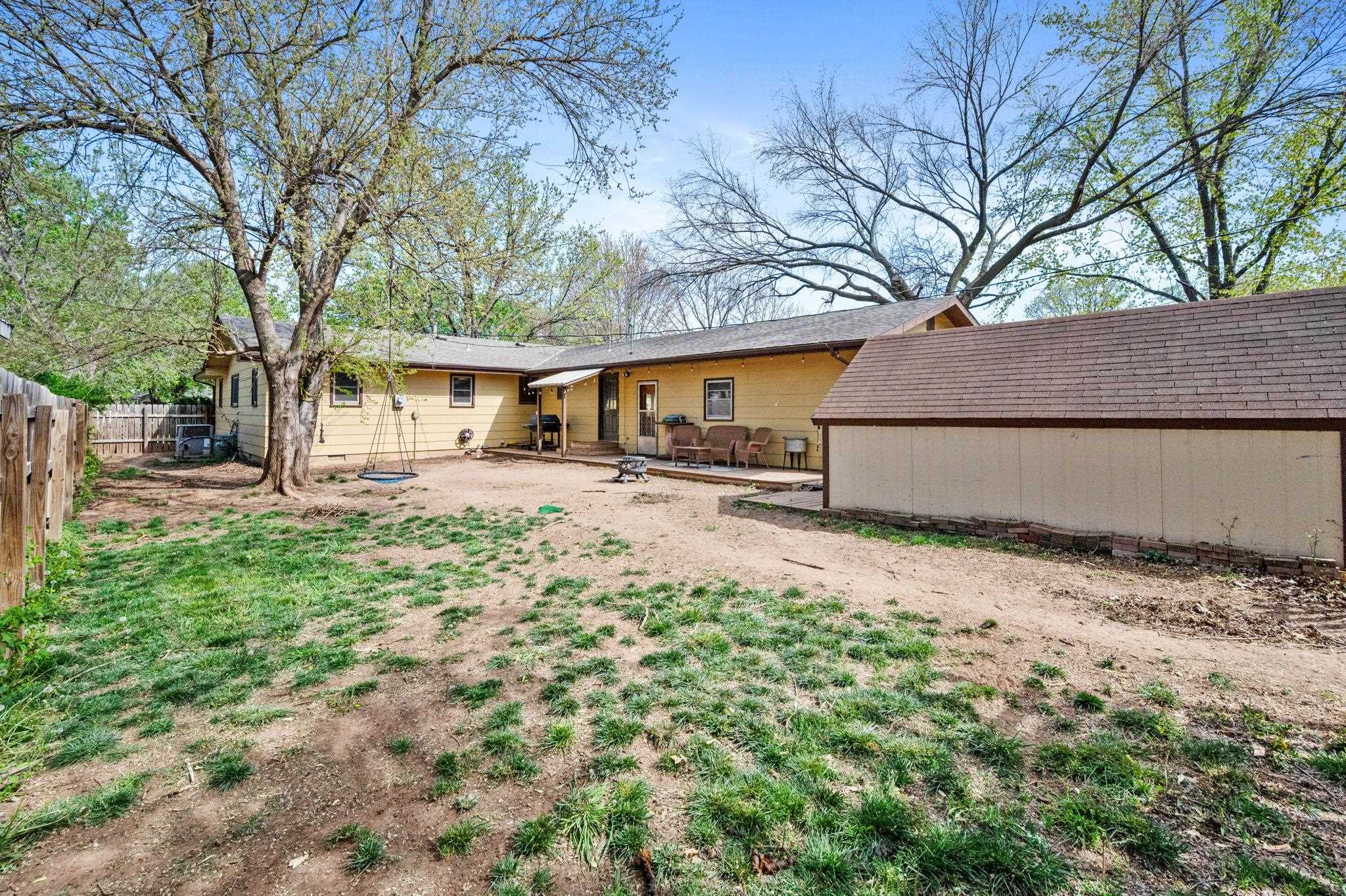 217 N Kansas St, Haven, Kansas image 27