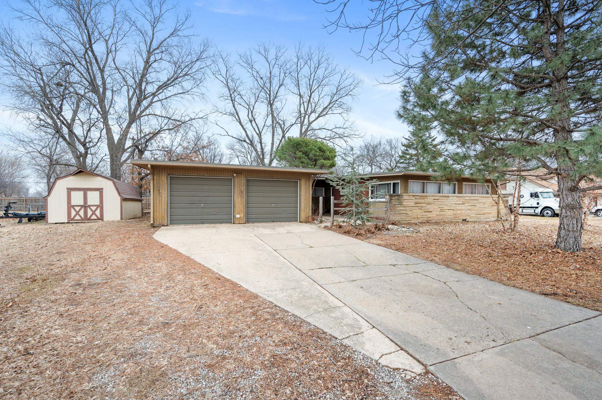 3820 N Clarence Ave, Wichita, Kansas image 1