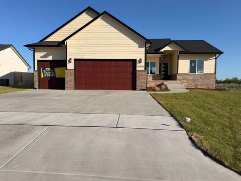 Homes For Sale - 10710 E Bonita St<br/> Sedgwick County, Wichita, KS 67207