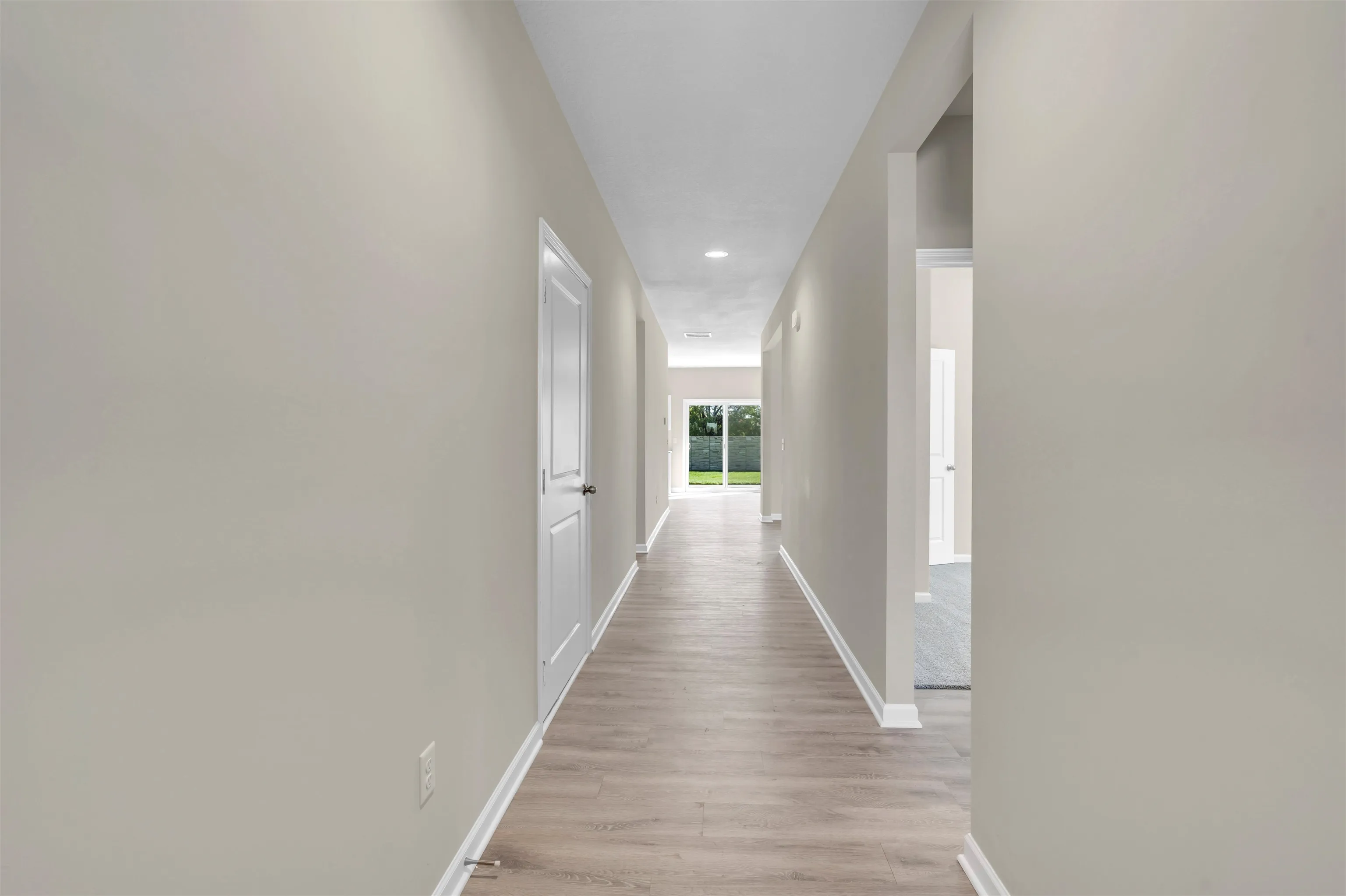 Valley Center, Kansas 67147, United States, 4 Bedrooms Bedrooms, ,2 BathroomsBathrooms,Residential,Active,209784