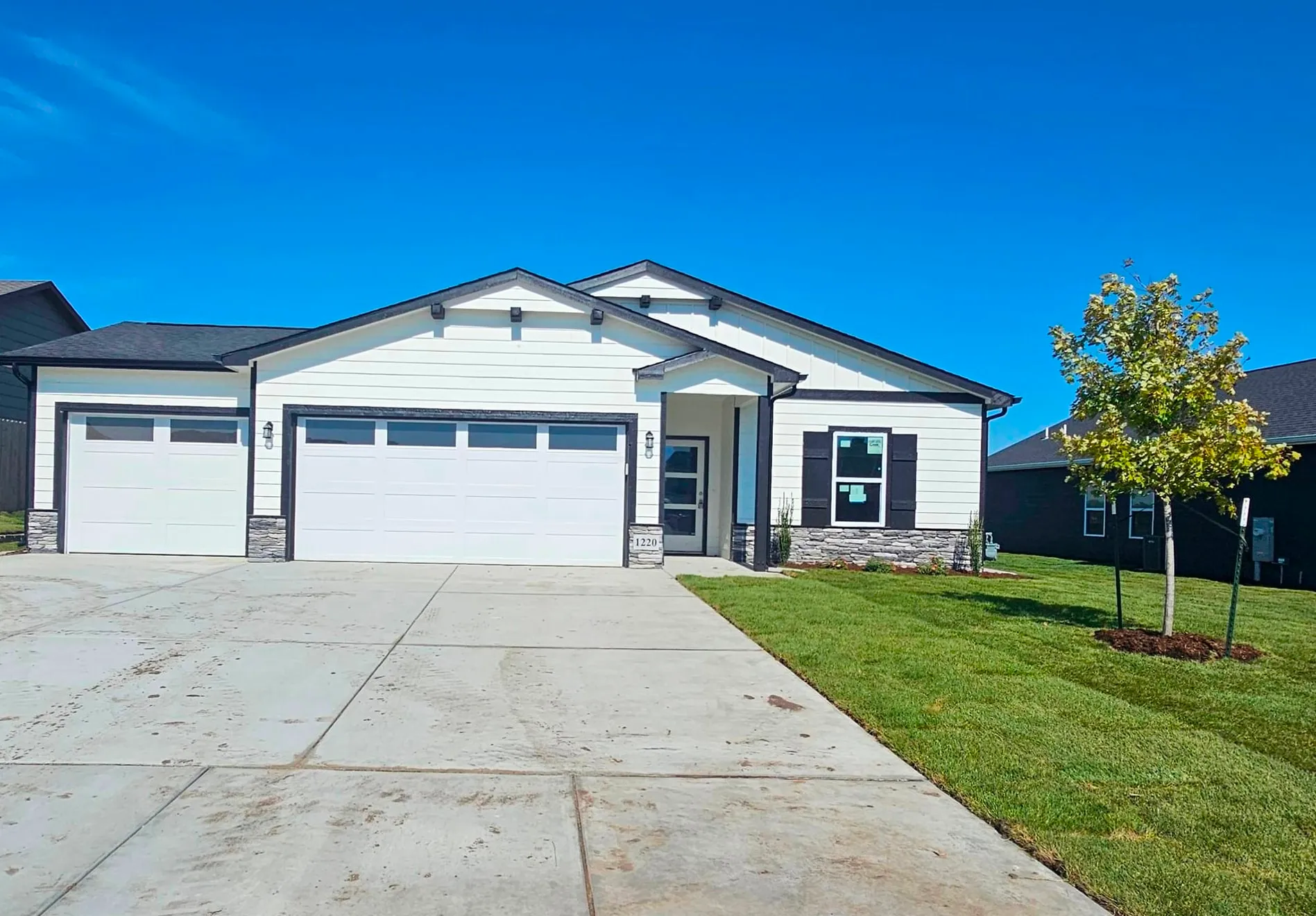 Valley Center, Kansas 67147, United States, 4 Bedrooms Bedrooms, ,2 BathroomsBathrooms,Residential,Active,209784