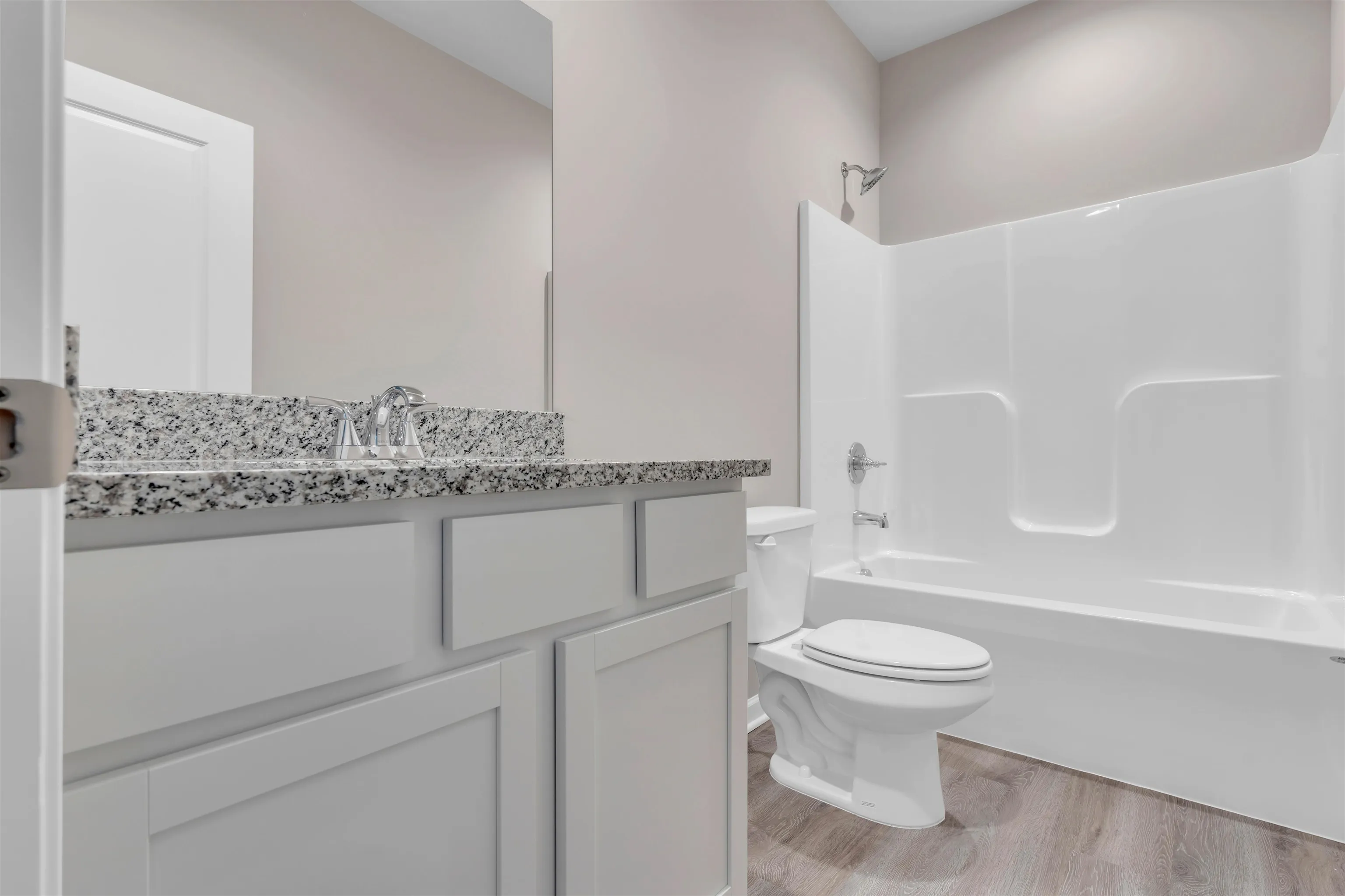 Valley Center, Kansas 67147, United States, 4 Bedrooms Bedrooms, ,2 BathroomsBathrooms,Residential,Active,209784