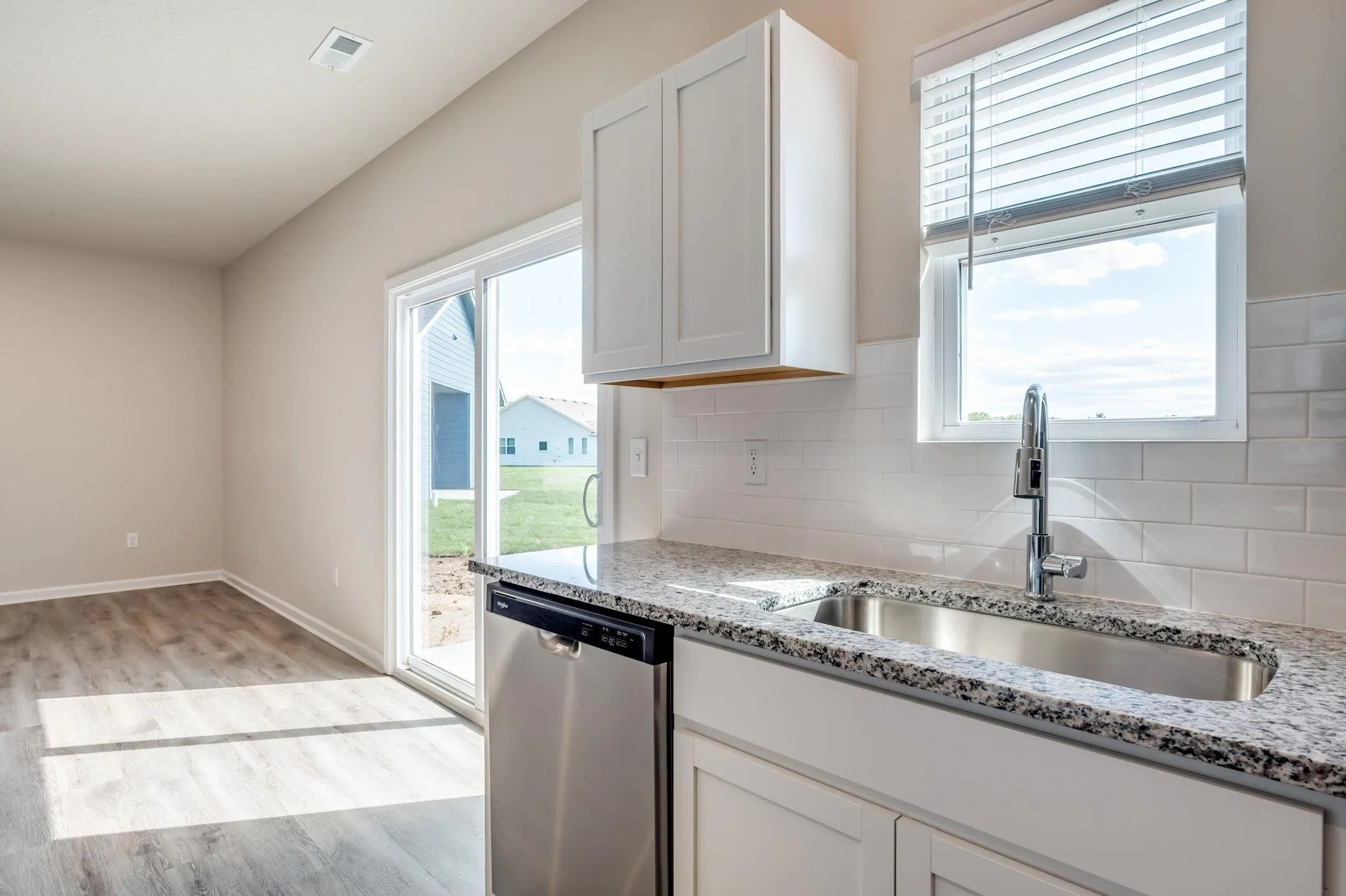 Valley Center, Kansas 67147, United States, 4 Bedrooms Bedrooms, ,2 BathroomsBathrooms,Residential,Active,209784