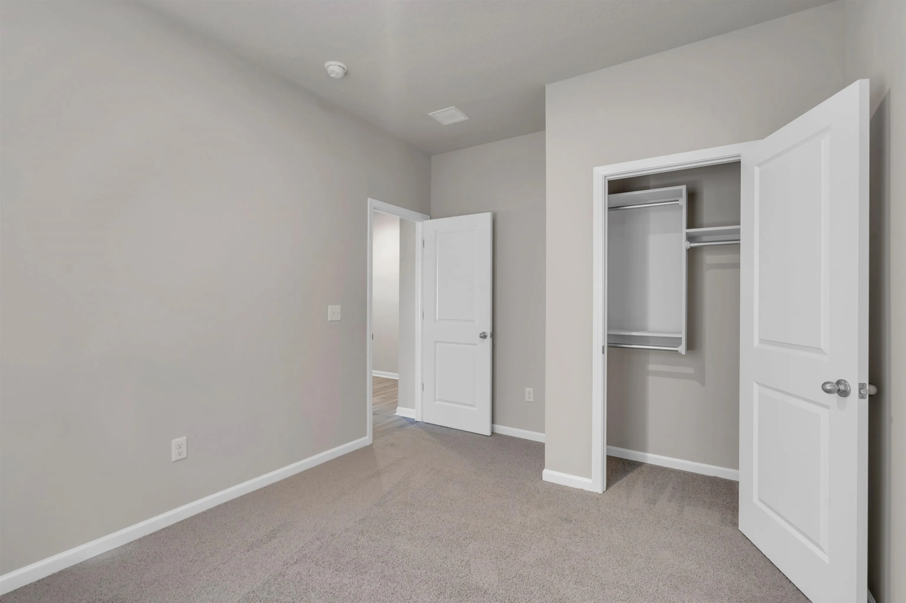 Valley Center, Kansas 67147, United States, 4 Bedrooms Bedrooms, ,2 BathroomsBathrooms,Residential,Active,209784