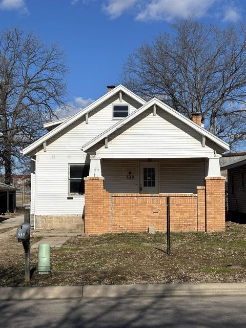 Homes For Sale - 519 E Harvey Ave<br/> Sumner County, Wellington, KS 67152