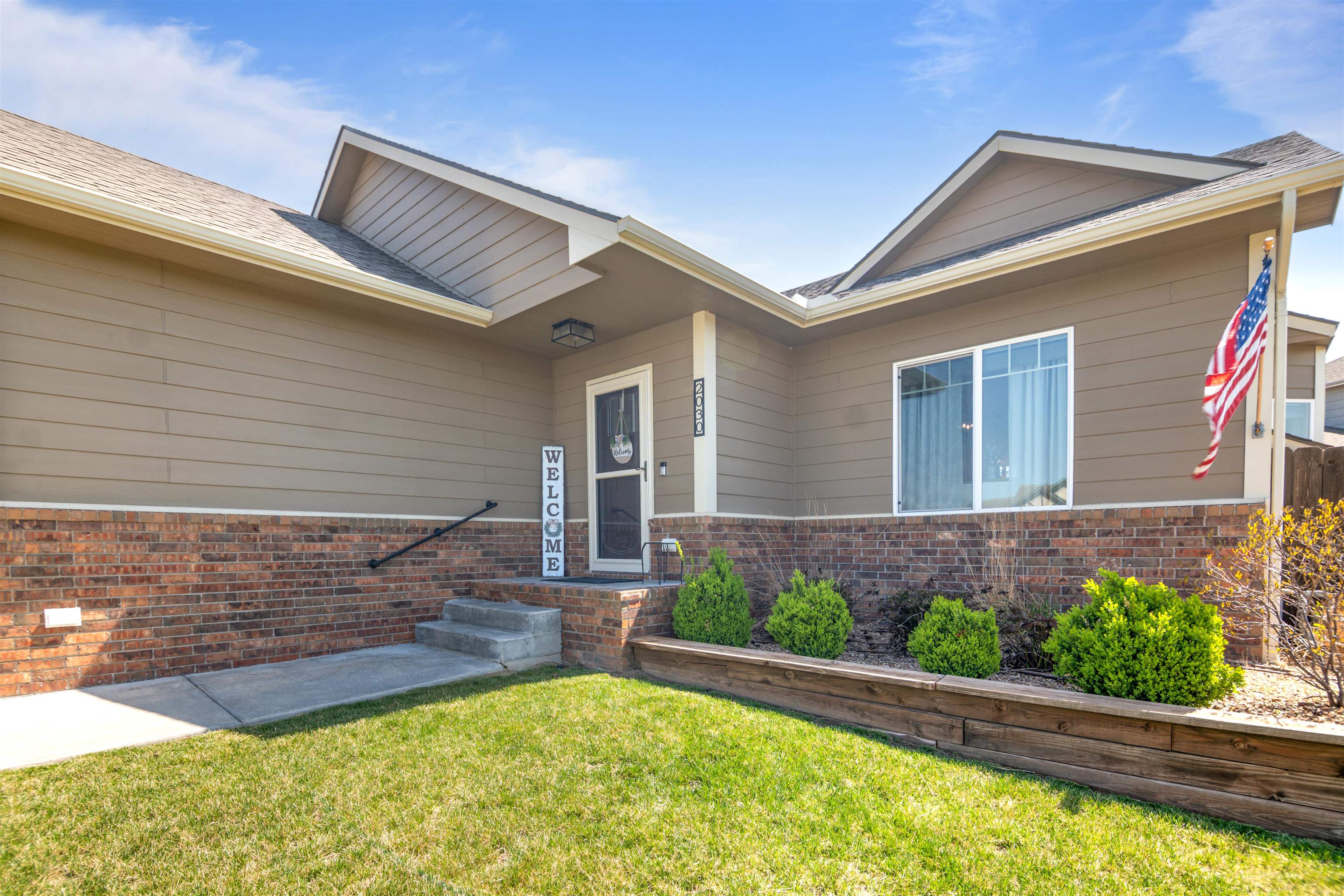 2030 S Cranbrook Ct, Wichita, Kansas image 2