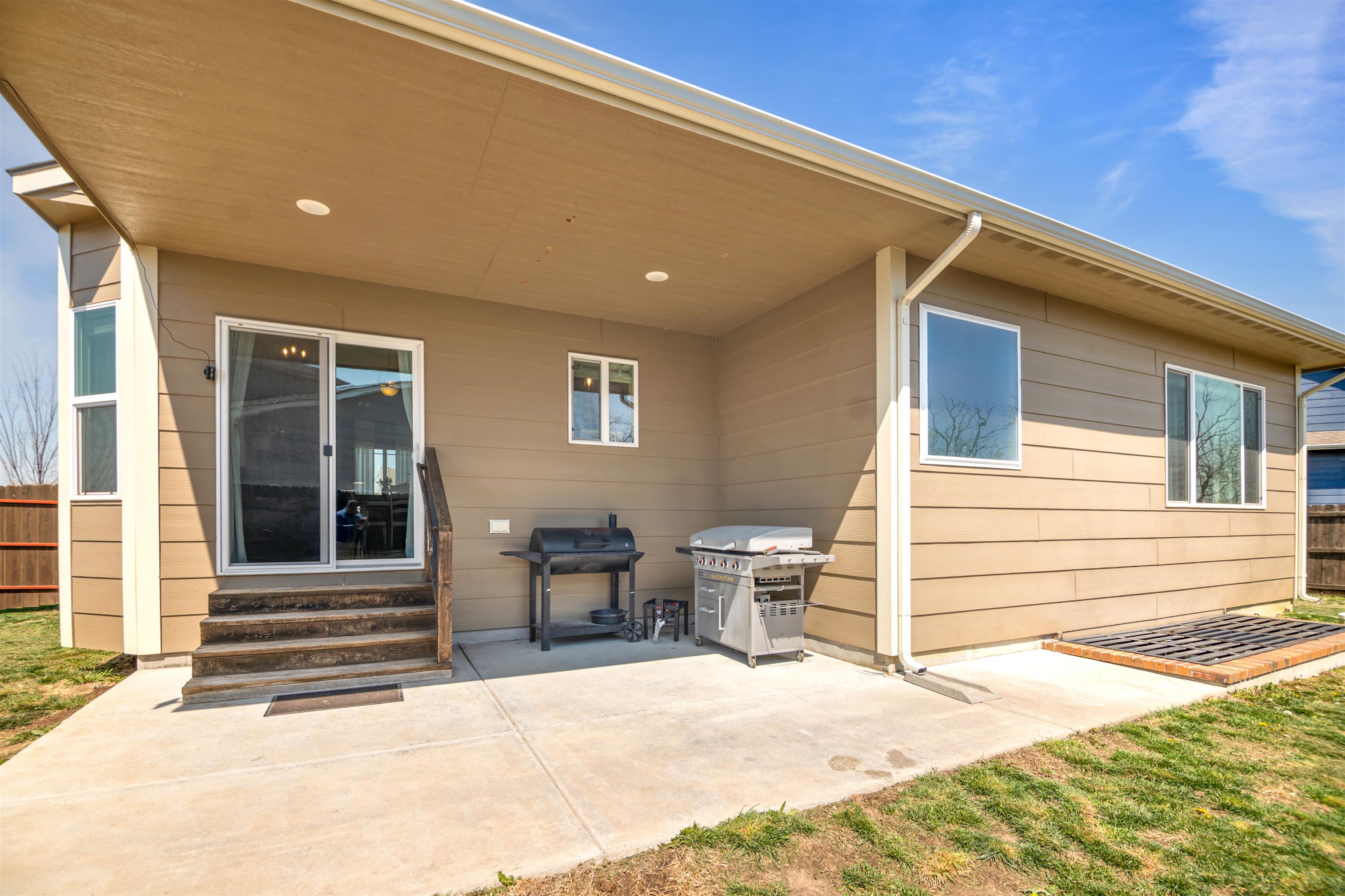 2030 S Cranbrook Ct, Wichita, Kansas image 5
