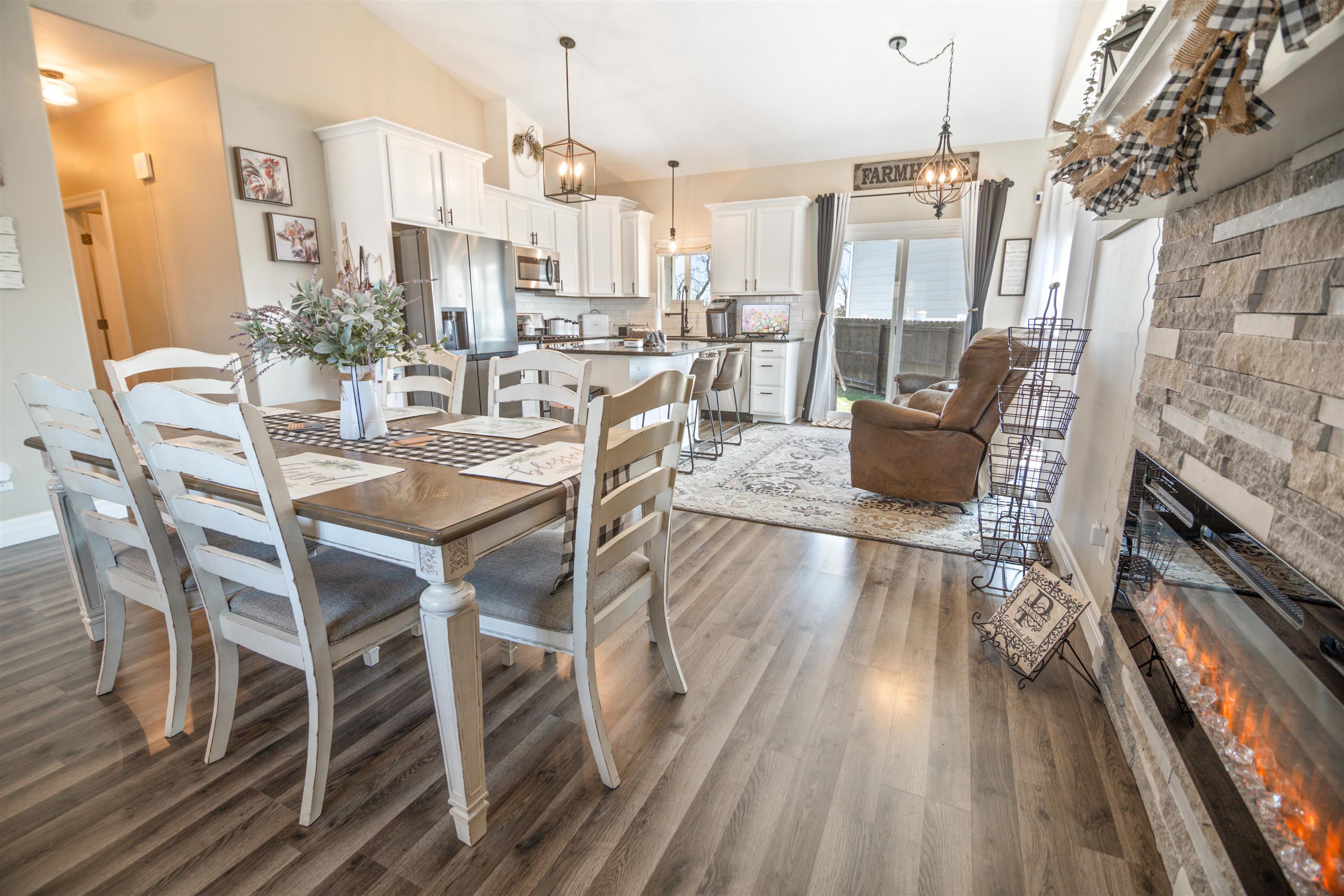 2030 S Cranbrook Ct, Wichita, Kansas image 7