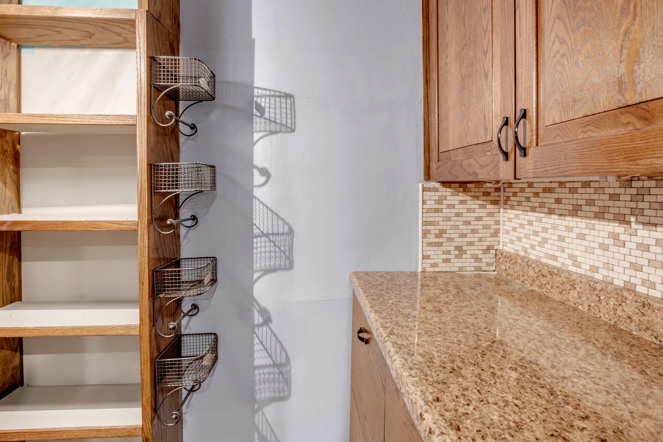 Newton, Kansas 67114, United States, 3 Bedrooms Bedrooms, ,2 BathroomsBathrooms,Residential,Active,195312