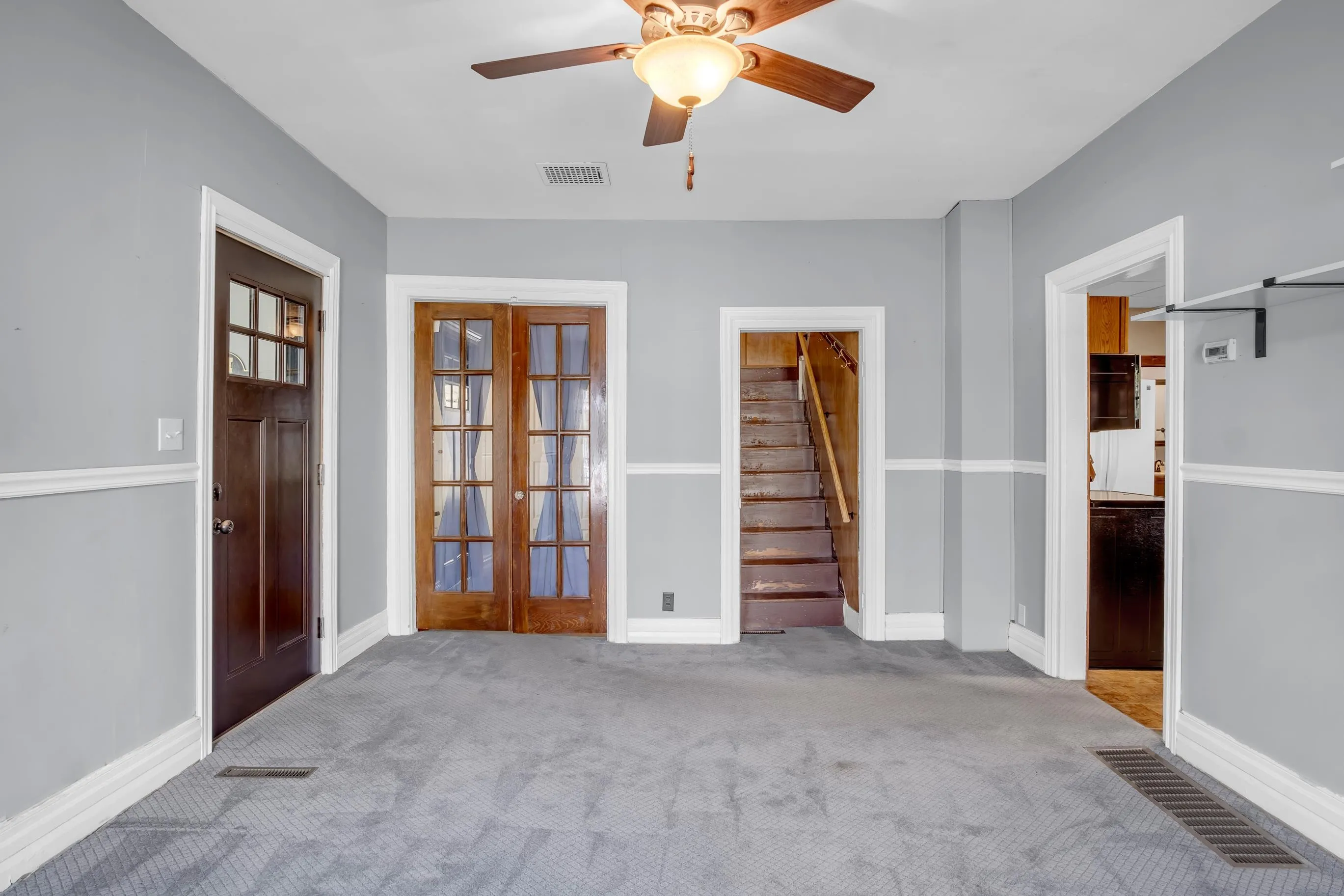 Newton, Kansas 67114, United States, 3 Bedrooms Bedrooms, ,2 BathroomsBathrooms,Residential,Active,195312