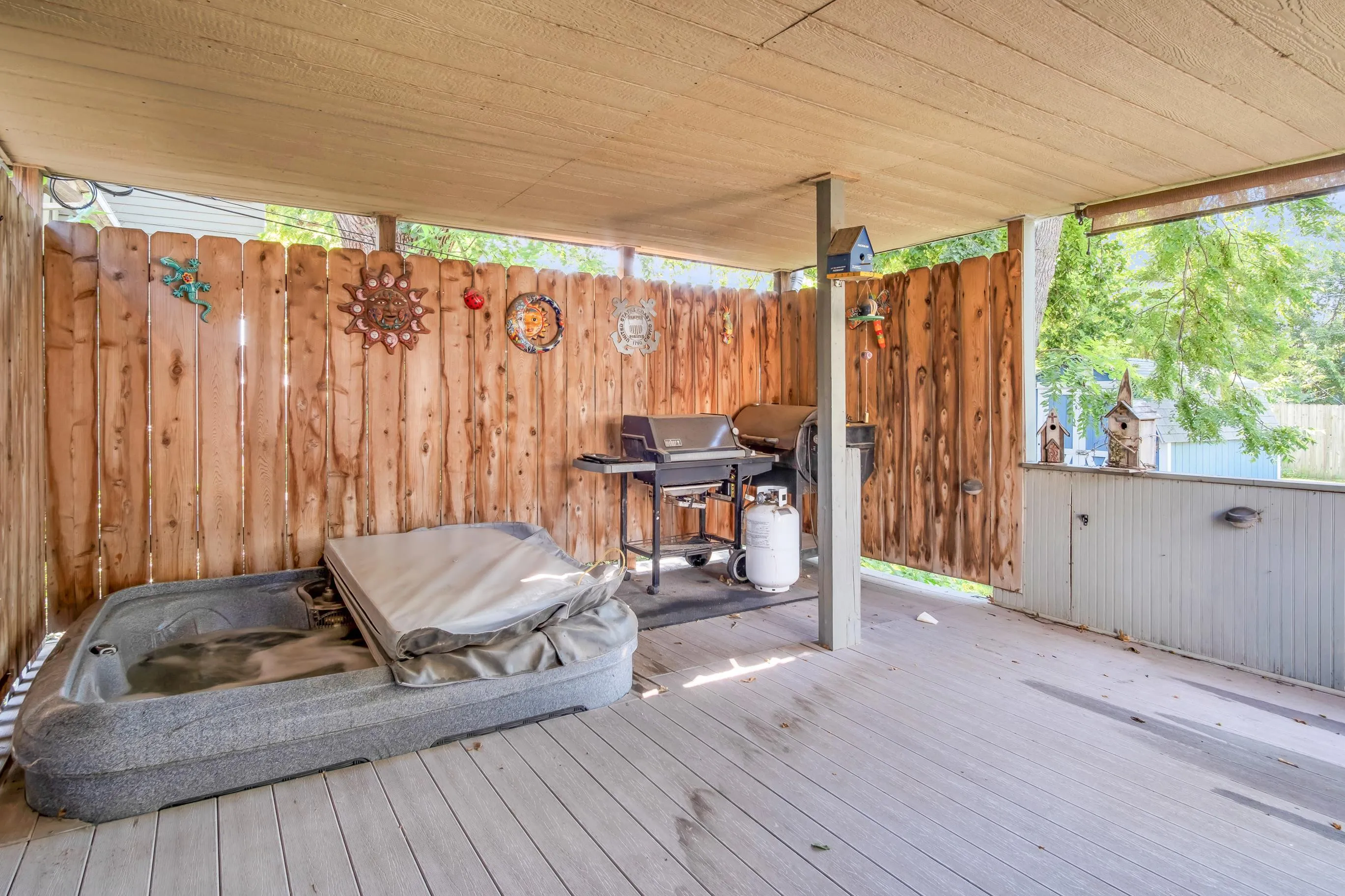 Newton, Kansas 67114, United States, 3 Bedrooms Bedrooms, ,2 BathroomsBathrooms,Residential,Active,195312