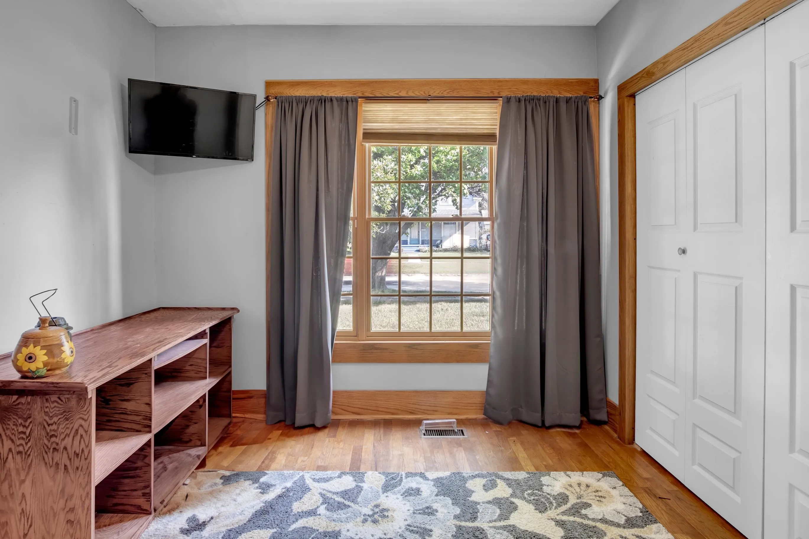 Newton, Kansas 67114, United States, 3 Bedrooms Bedrooms, ,2 BathroomsBathrooms,Residential,Active,195312