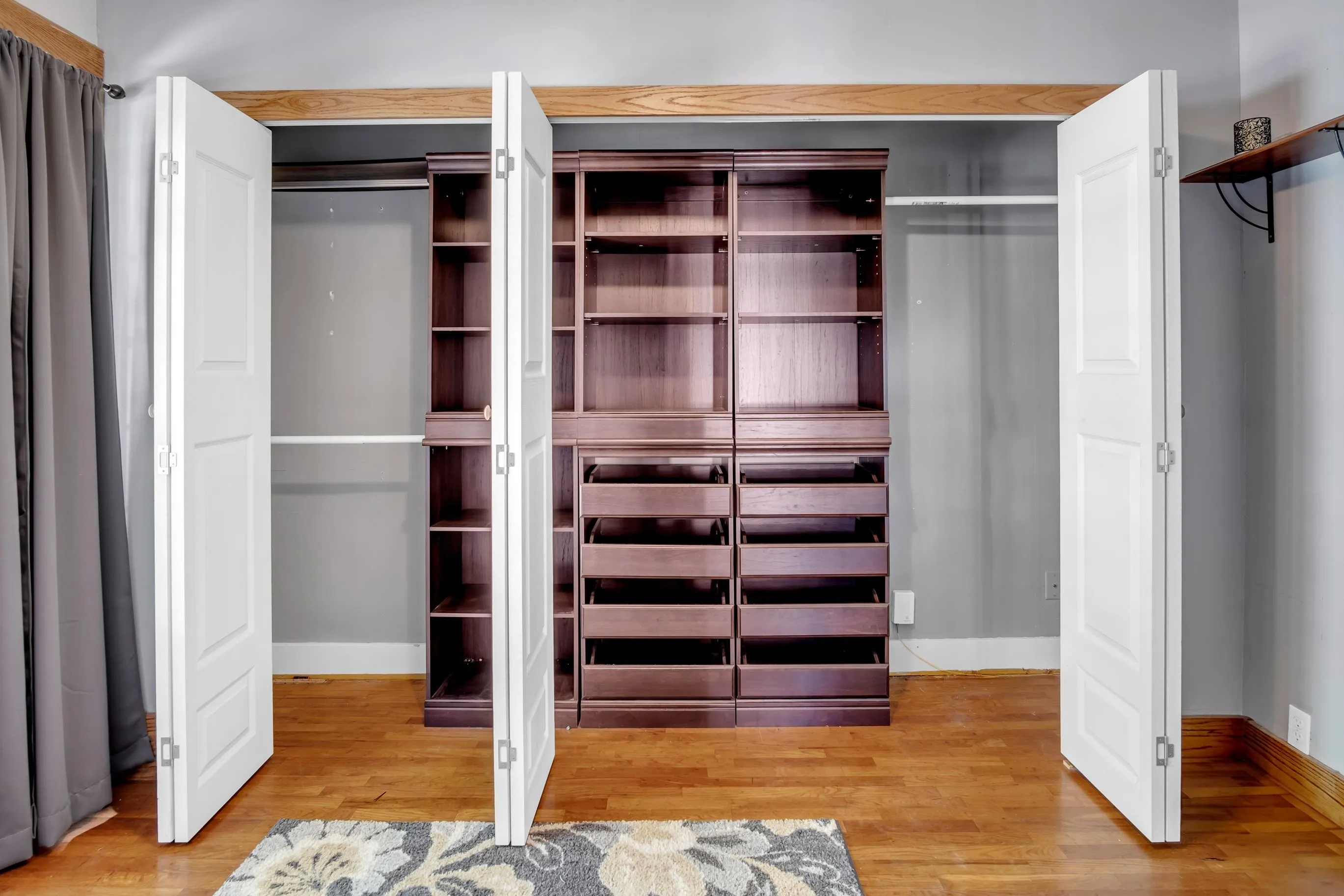 Newton, Kansas 67114, United States, 3 Bedrooms Bedrooms, ,2 BathroomsBathrooms,Residential,Active,195312