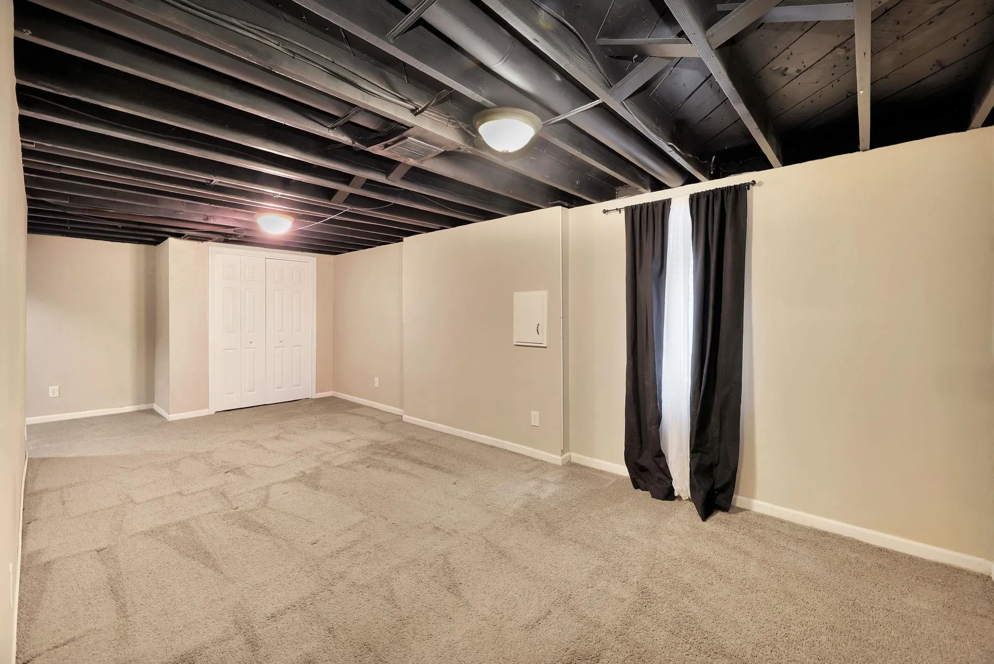 Wichita, Kansas 67211, United States, 3 Bedrooms Bedrooms, ,2 BathroomsBathrooms,Residential,Active,215161