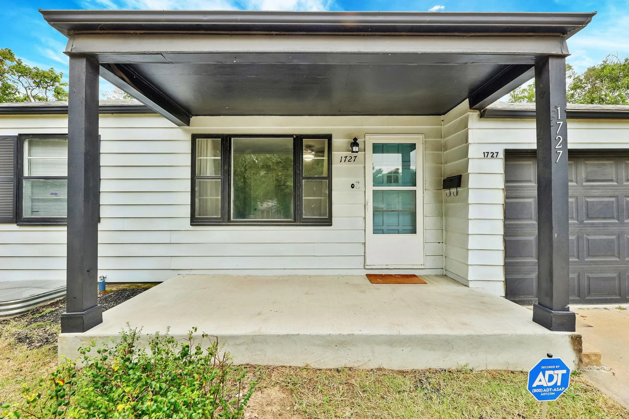 Wichita, Kansas 67211, United States, 3 Bedrooms Bedrooms, ,2 BathroomsBathrooms,Residential,Active,215161