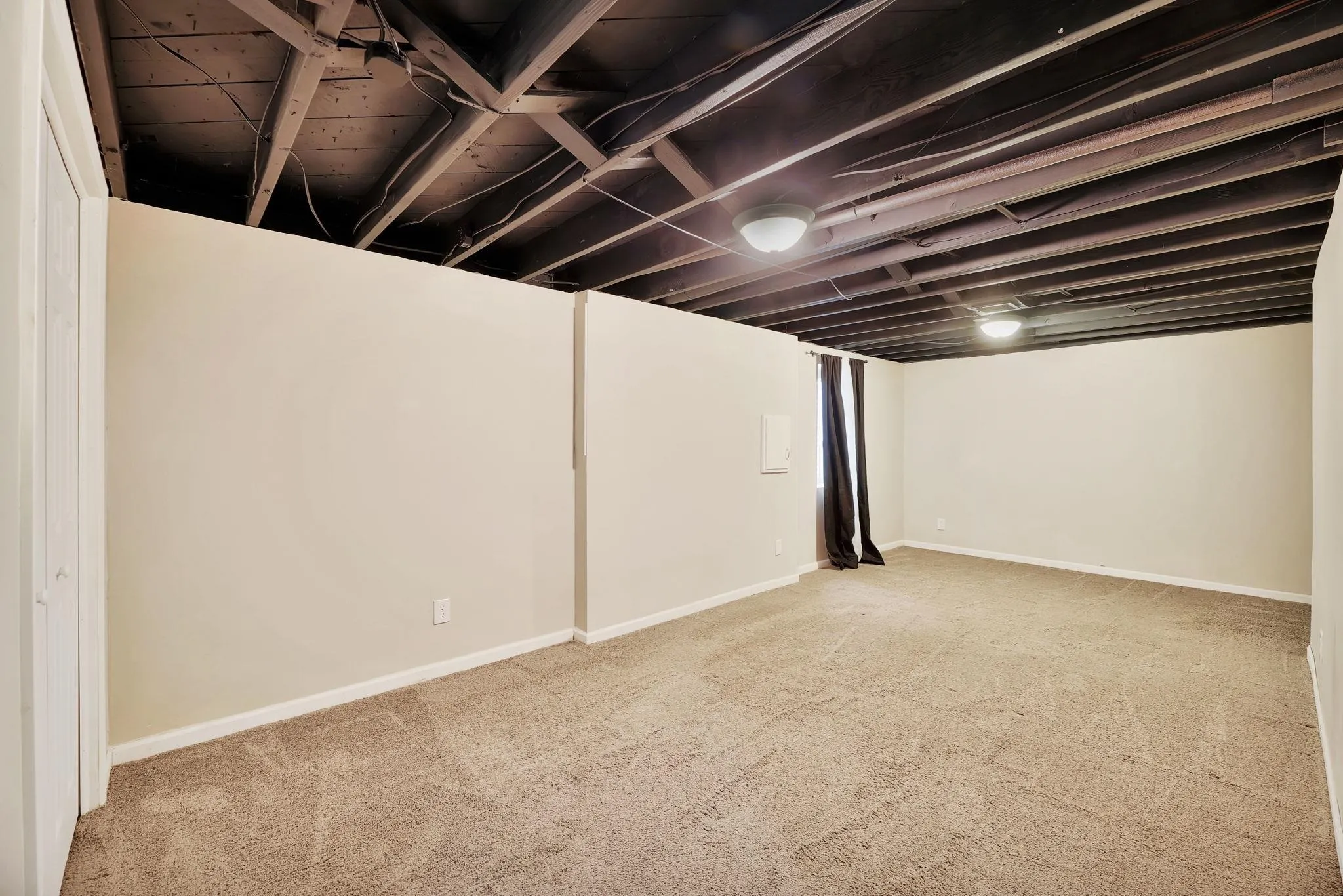 Wichita, Kansas 67211, United States, 3 Bedrooms Bedrooms, ,2 BathroomsBathrooms,Residential,Active,215161