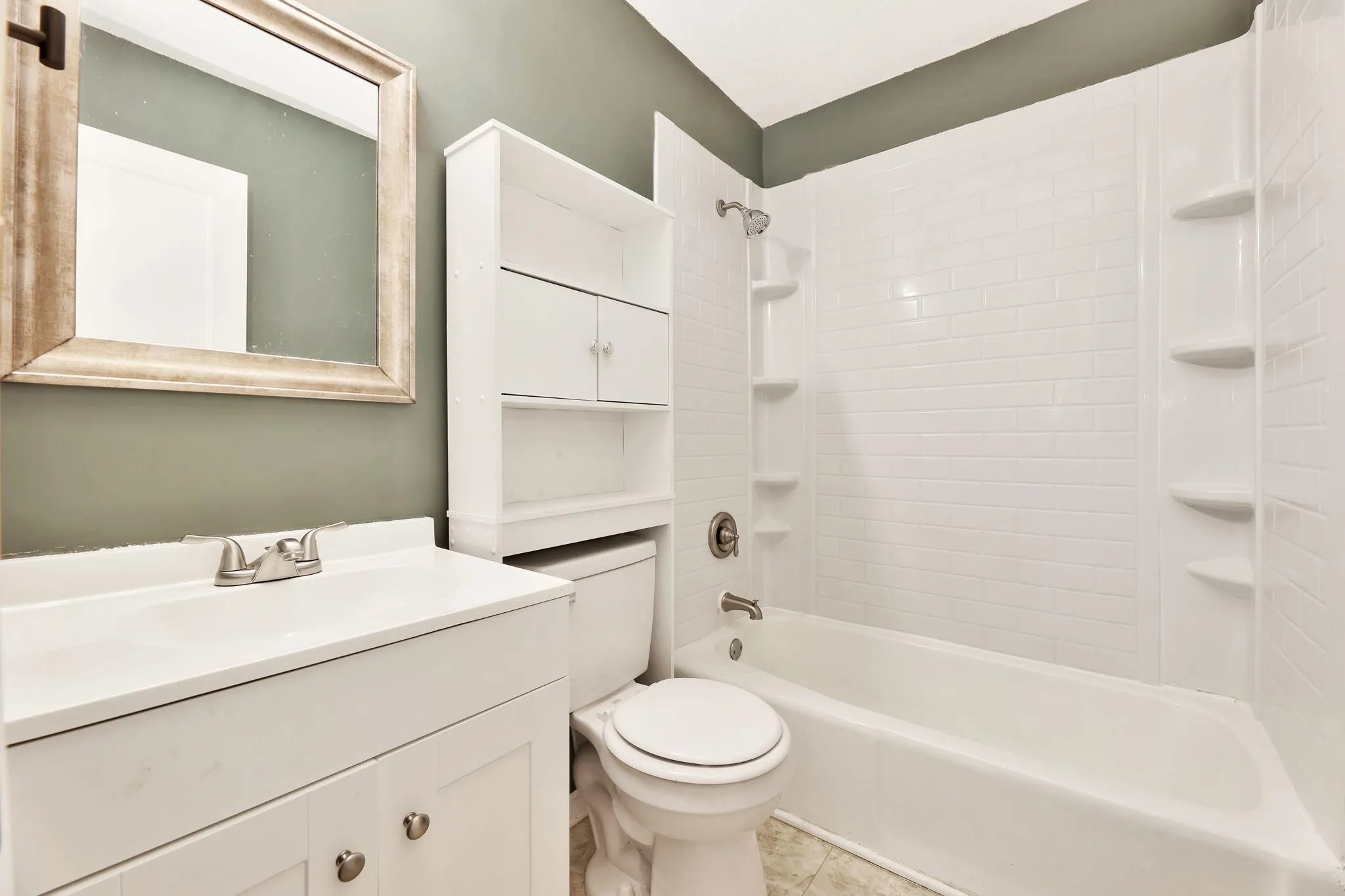 Wichita, Kansas 67211, United States, 3 Bedrooms Bedrooms, ,2 BathroomsBathrooms,Residential,Active,215161