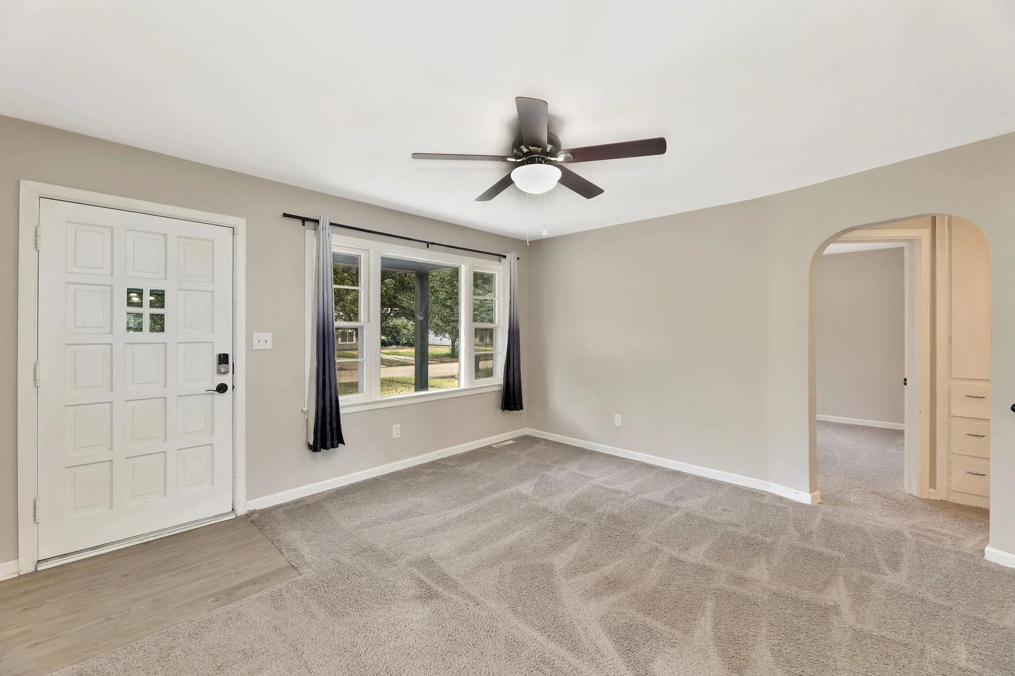 Wichita, Kansas 67211, United States, 3 Bedrooms Bedrooms, ,2 BathroomsBathrooms,Residential,Active,215161