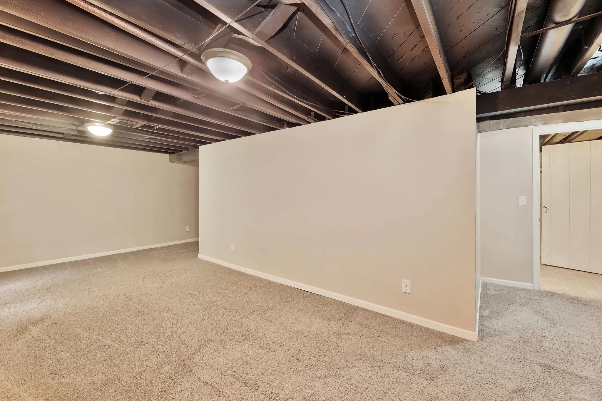 Wichita, Kansas 67211, United States, 3 Bedrooms Bedrooms, ,2 BathroomsBathrooms,Residential,Active,215161