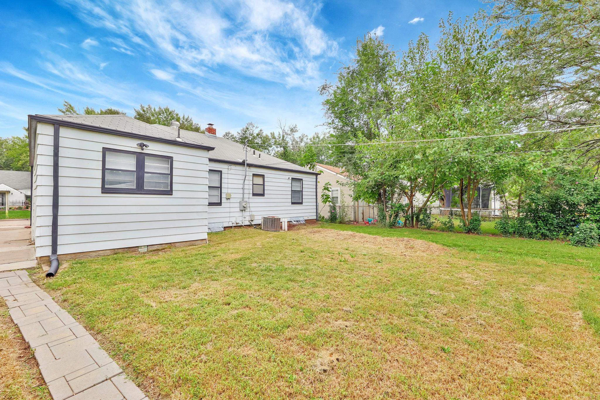 Wichita, Kansas 67211, United States, 3 Bedrooms Bedrooms, ,2 BathroomsBathrooms,Residential,Active,215161