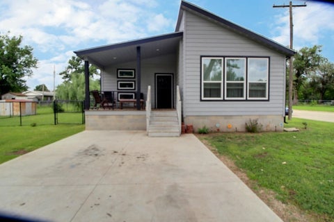 Mobile Home For Sale - 303 S Main St<br/> Cowley County, Udall, KS 67146