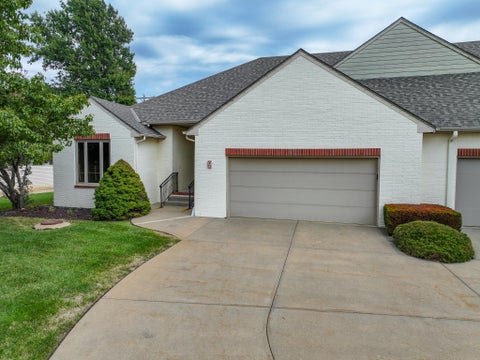 Homes For Sale - 1770 N Country Club Rd #9 Rd<br/> Butler County, El Dorado, KS 67042