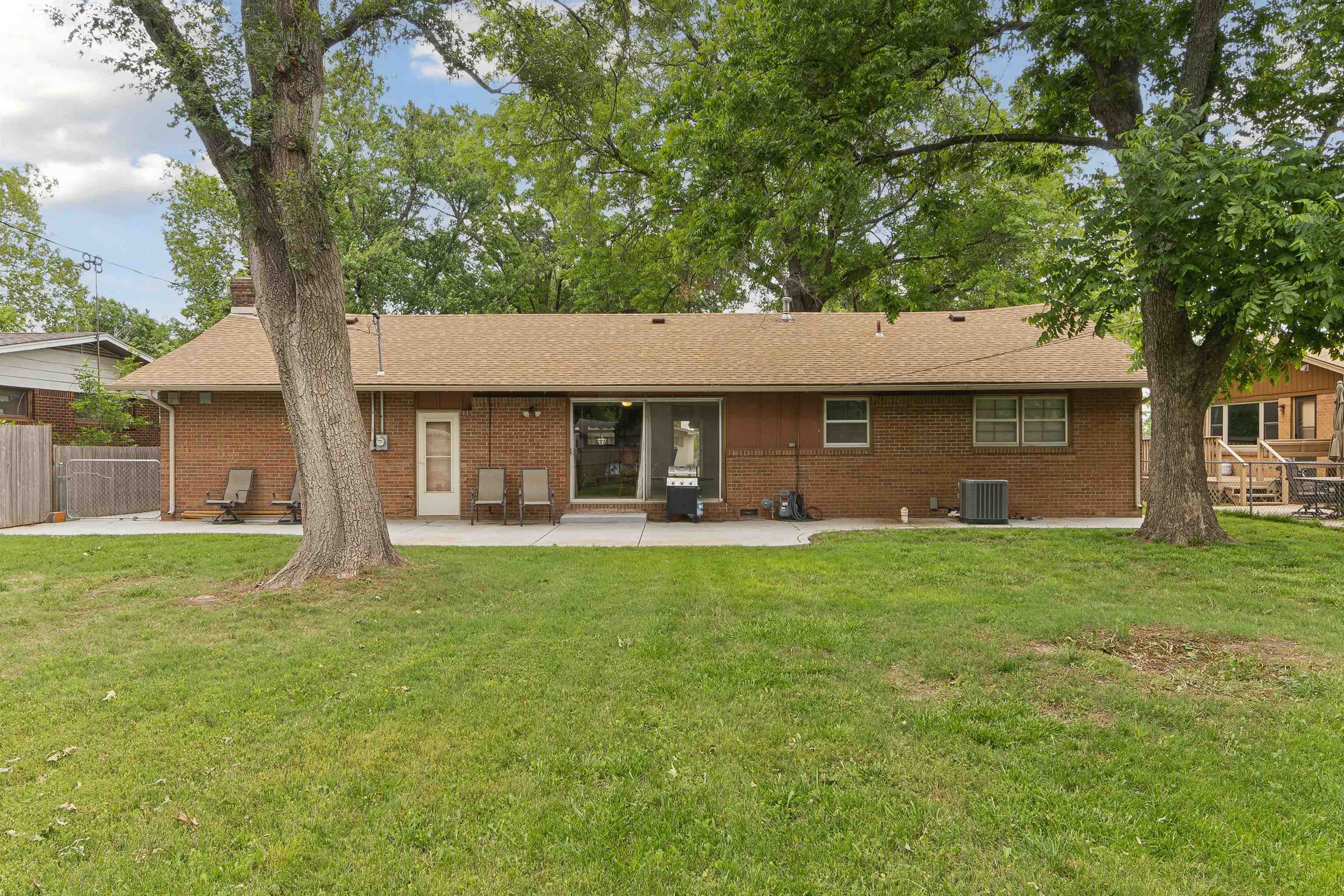 811 N Maus Ln, Wichita, Kansas image 27
