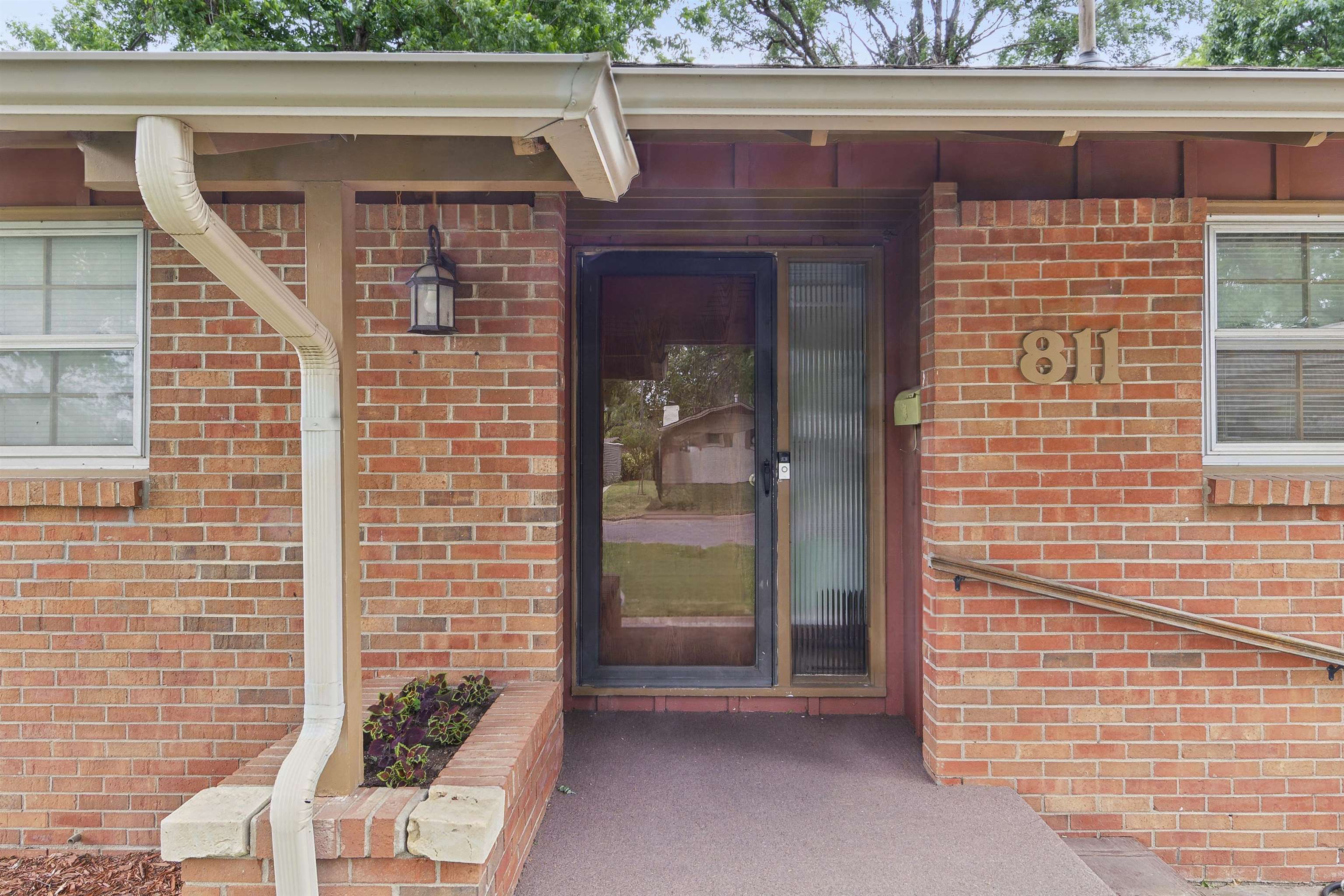 811 N Maus Ln, Wichita, Kansas image 3