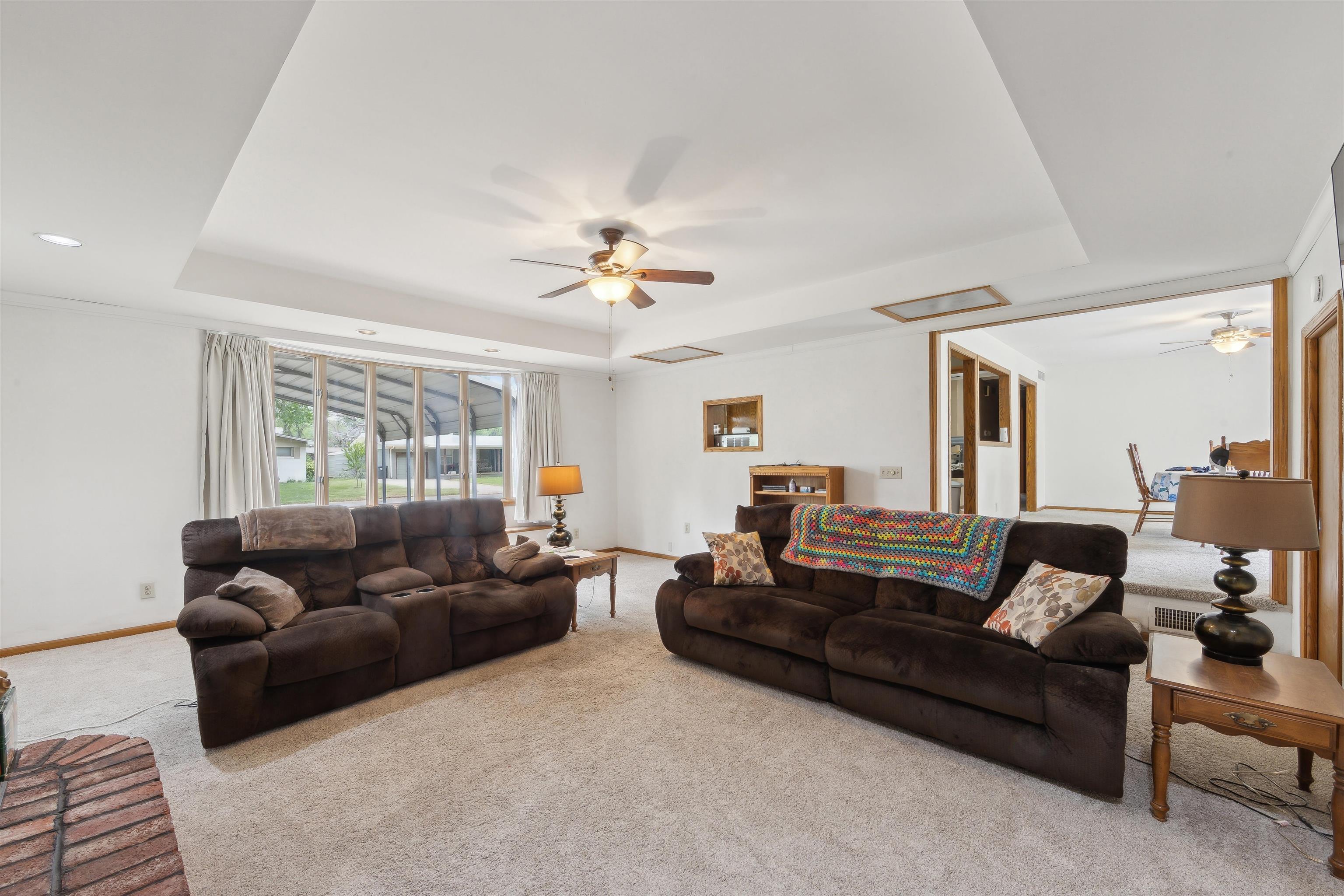 811 N Maus Ln, Wichita, Kansas image 16
