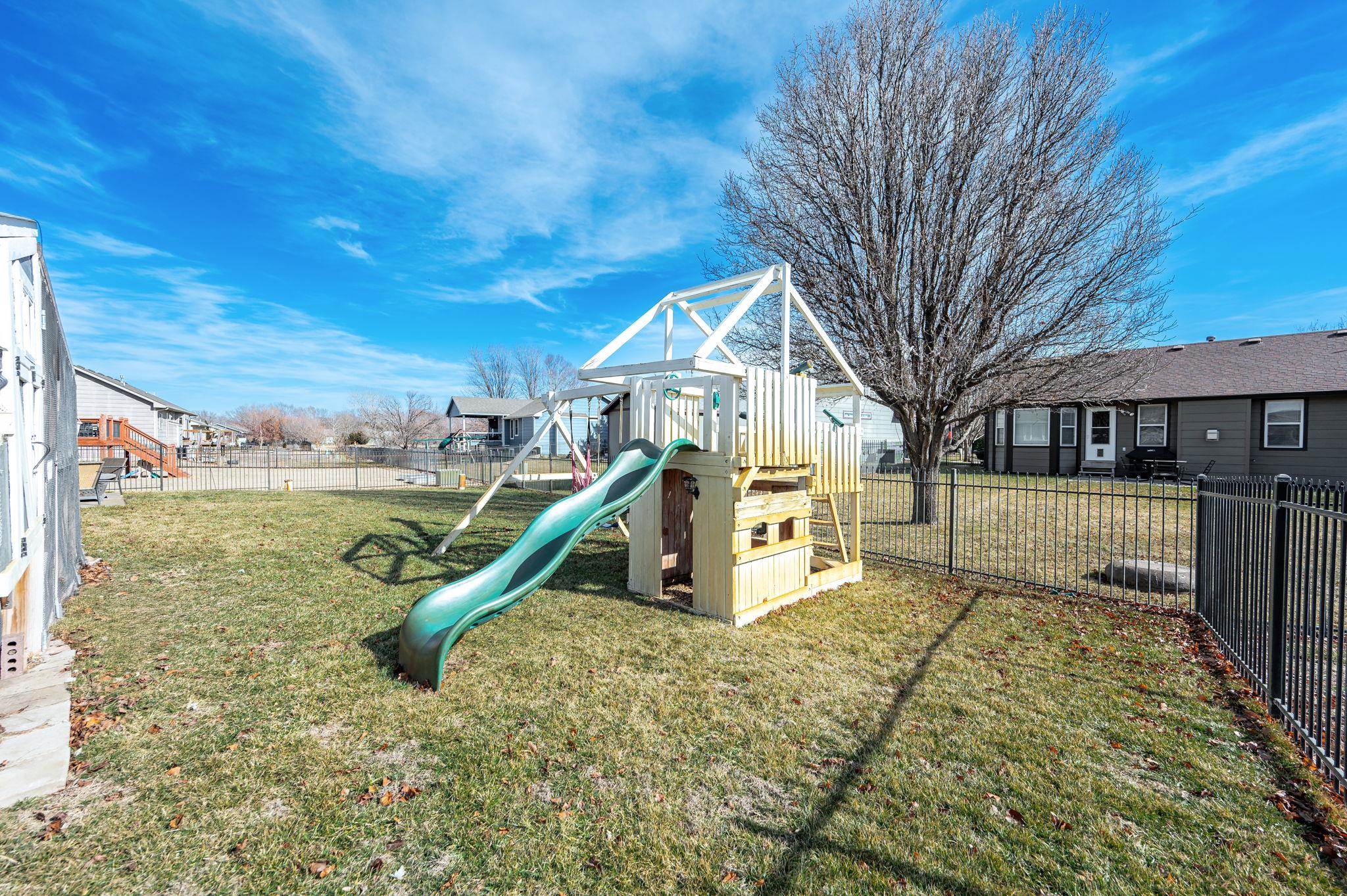 1048 N Meadow Rd, Valley Center, Kansas image 33