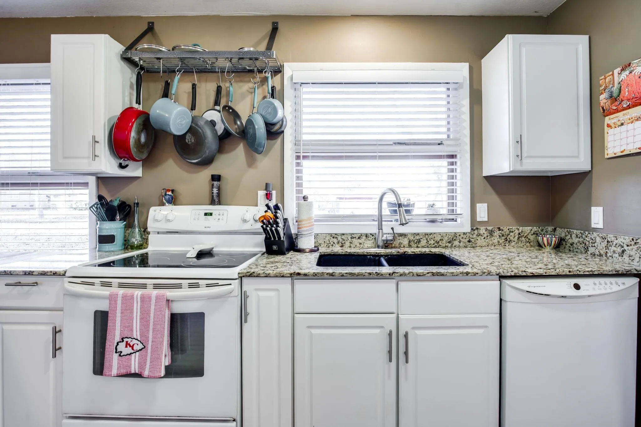 Wichita, Kansas 67212, United States, 3 Bedrooms Bedrooms, ,2 BathroomsBathrooms,Residential,Active,248897