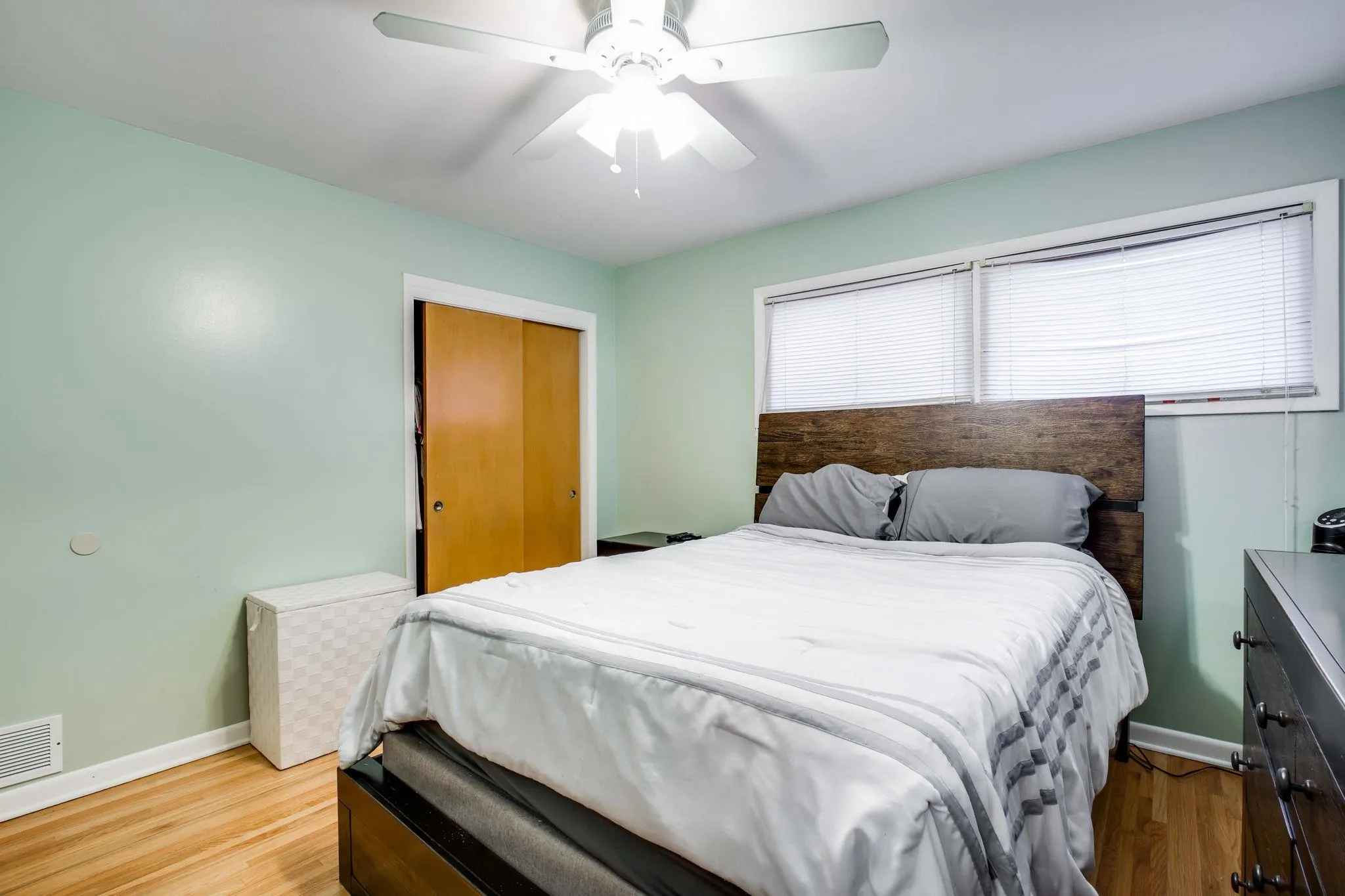 Wichita, Kansas 67212, United States, 3 Bedrooms Bedrooms, ,2 BathroomsBathrooms,Residential,Active,248897